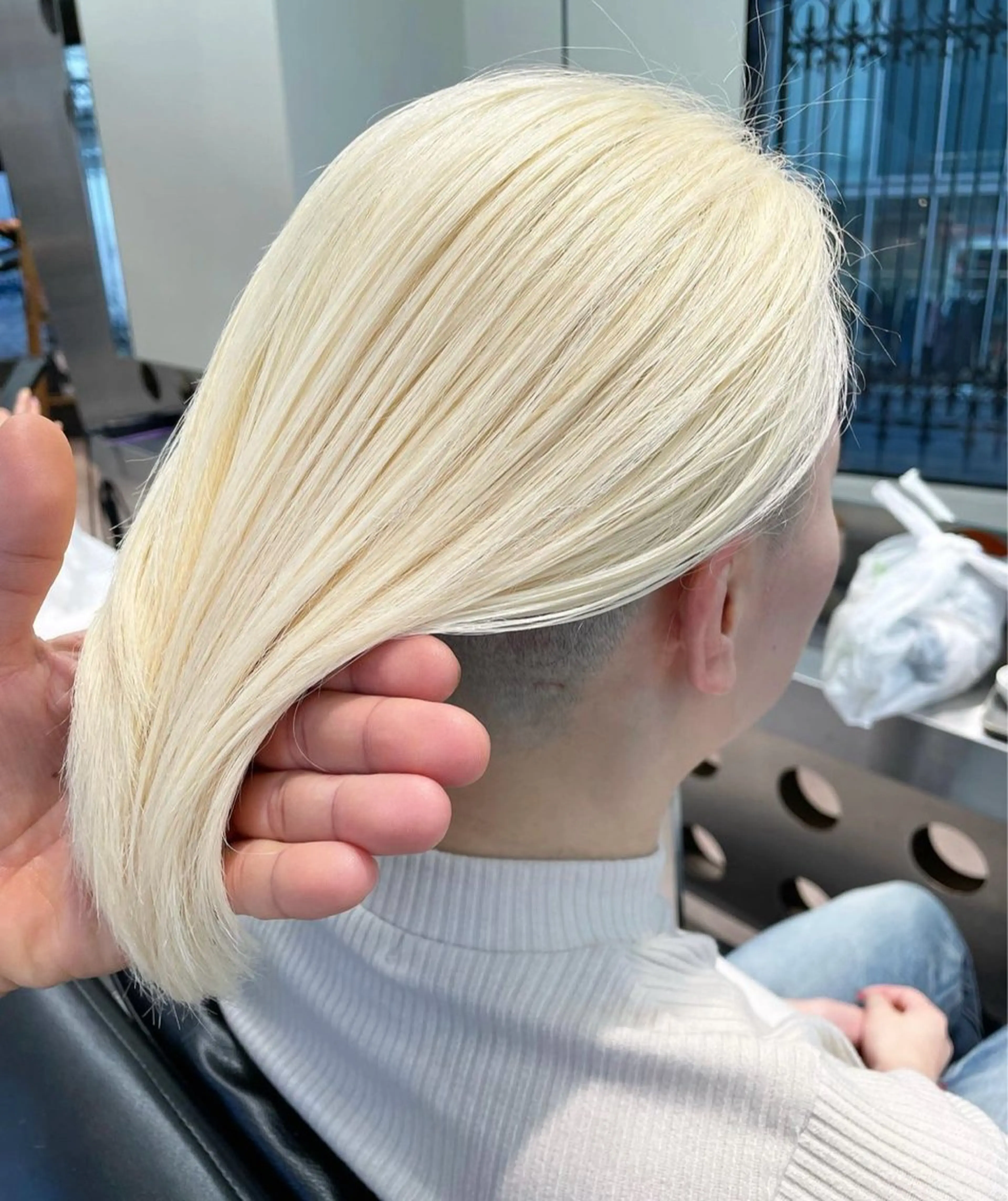 カット＋最高級ケアブリーチカラーの写真