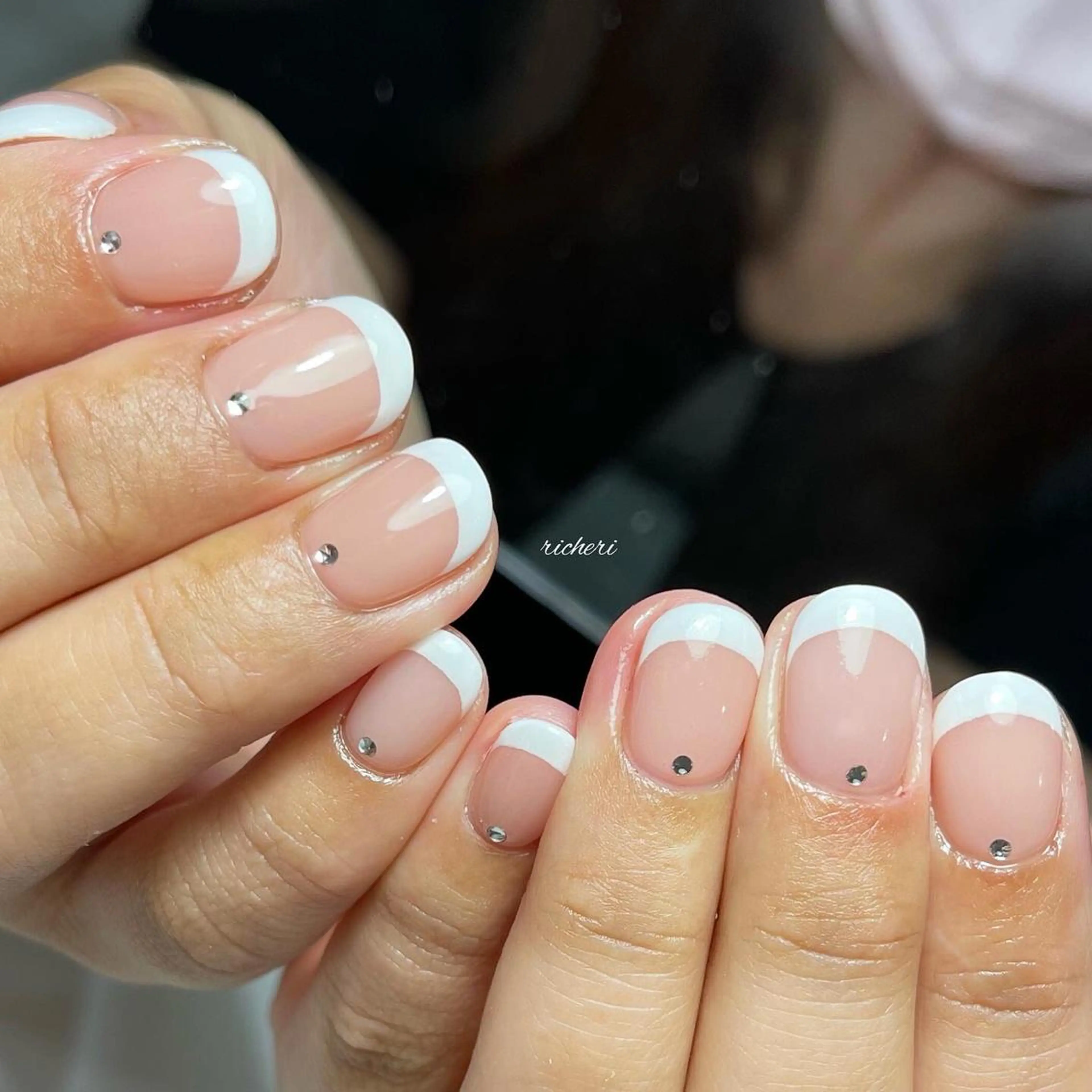 ミディアム ネイル 韓国風ヘア アートネイル フットネイル フレンチネイル ジェルネイル richeri beautyのエステ・リラクイメージ