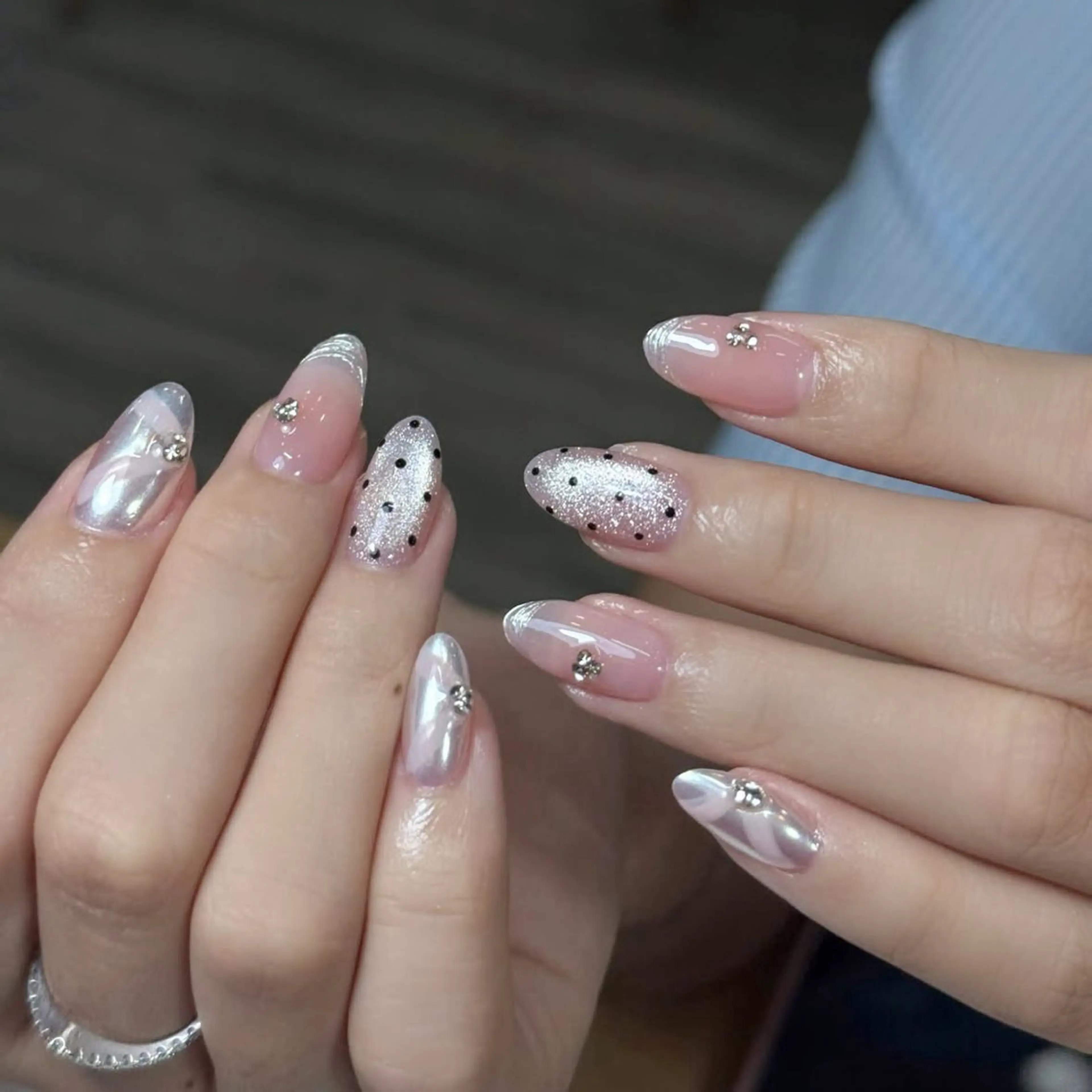 ネイル MQueen ネイルサロンのネイルデザイン