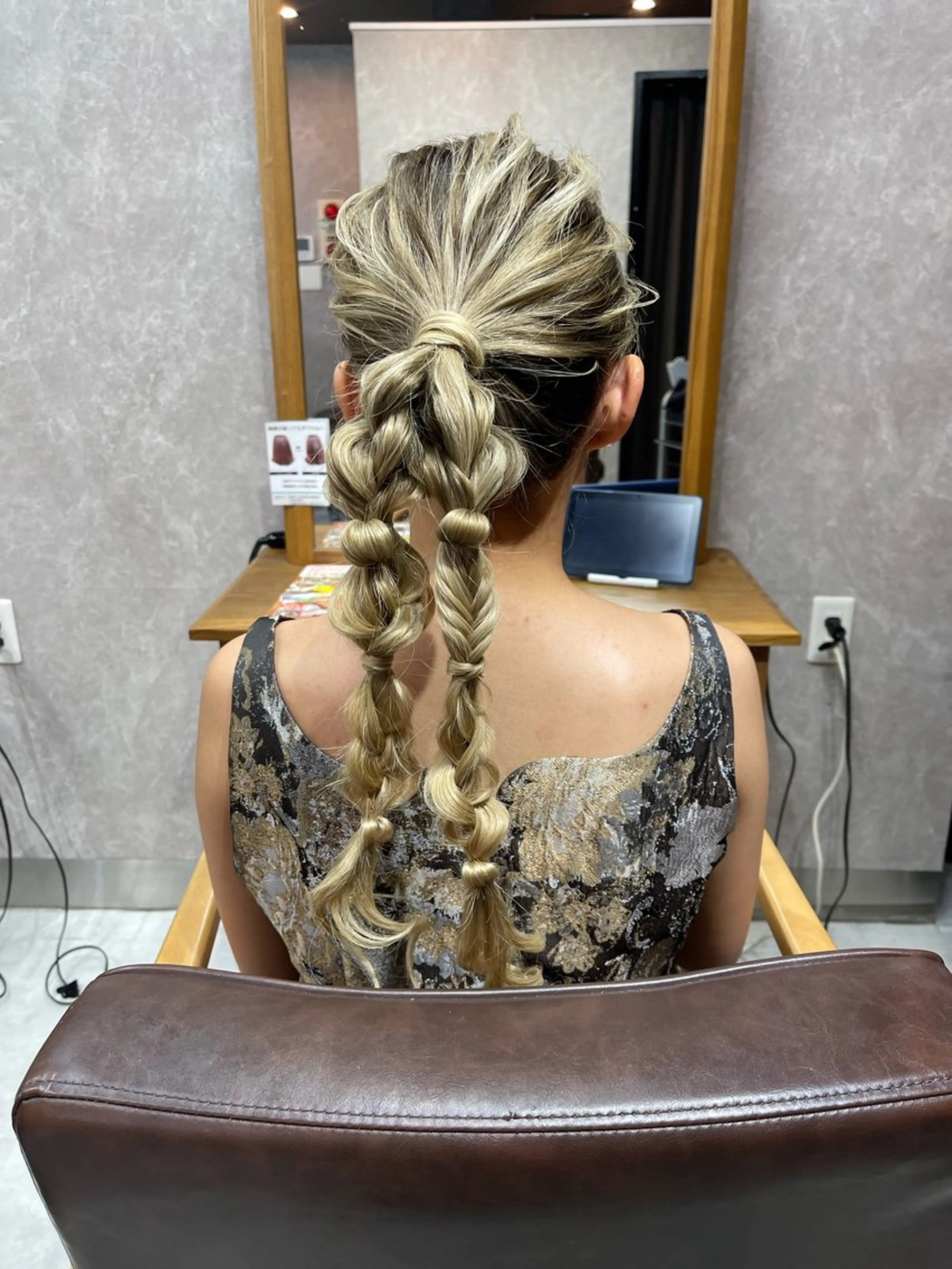 ロング ロング ヘアセット Colore（コローレ）所属・顔タイプ/ダブルカラ ー/りりかのヘアスタイル