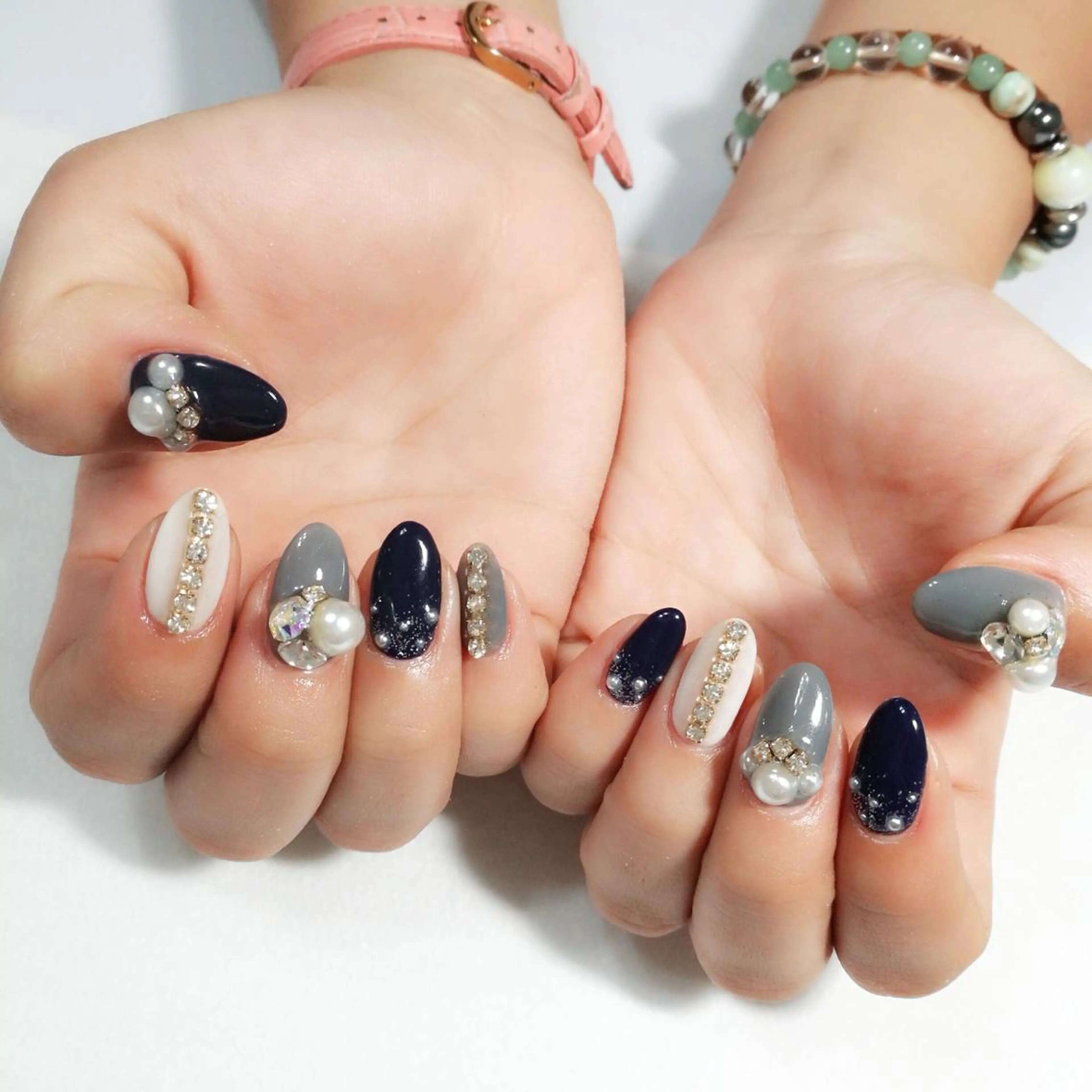 ネイル VIOLUS 関目のネイルデザイン