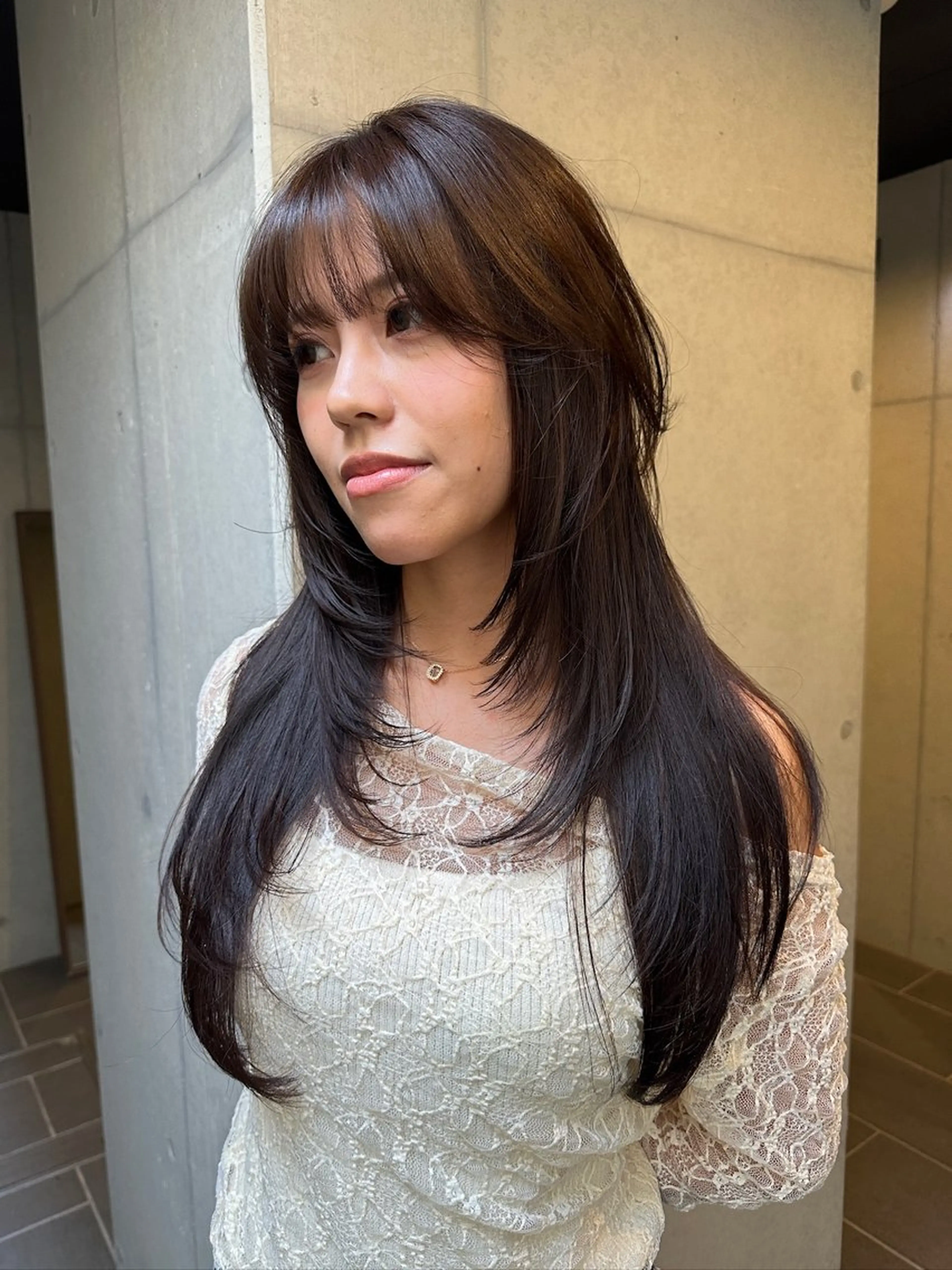 ロング カラー 顔まわりレイヤー ハッシュカット レイヤーカット カット ヘアカラー 似合わせウルフ/ レイヤー/山本祐輔のヘアスタイル