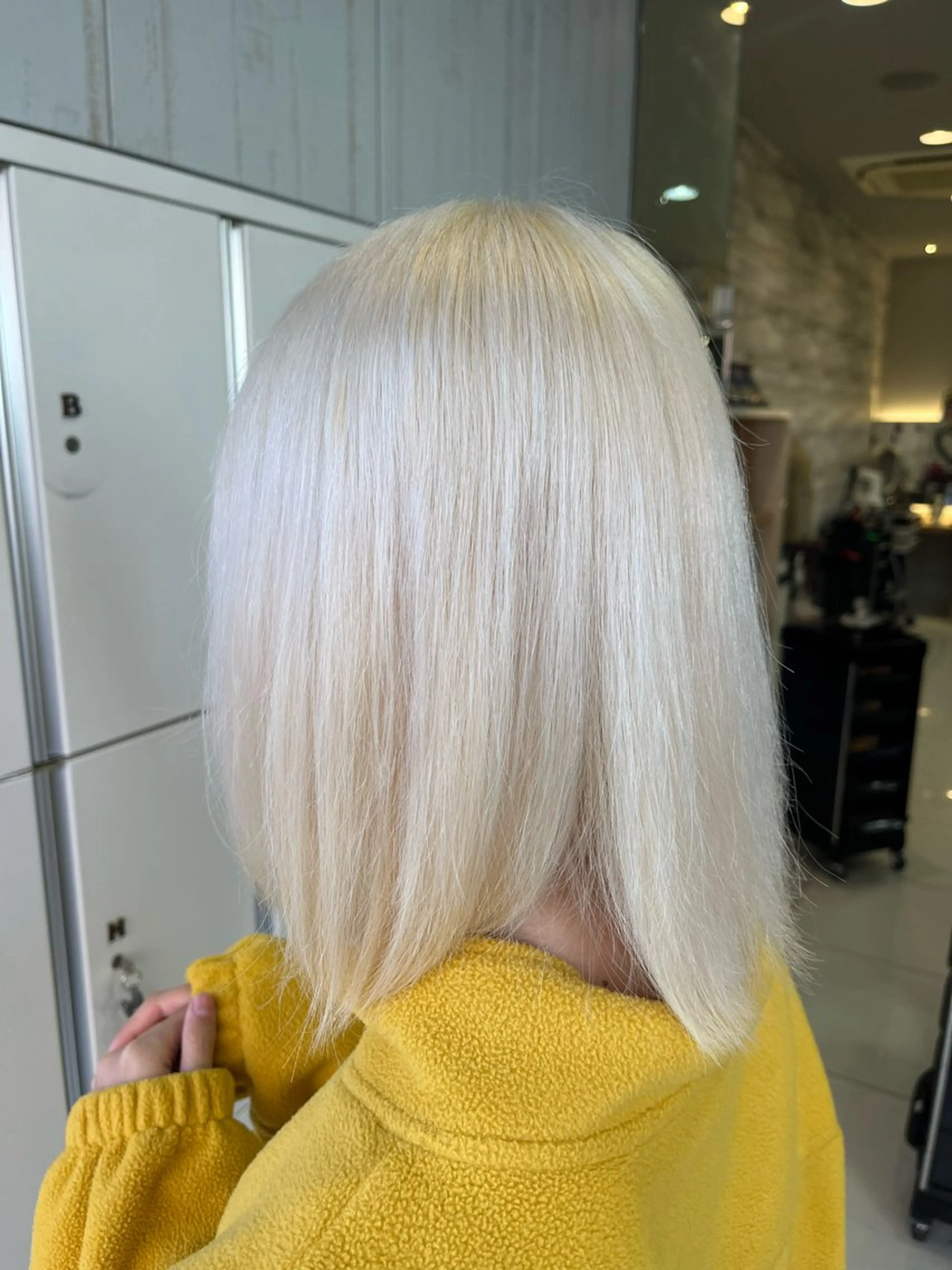 ショート ヘアカラー レイヤーカット/ フェミニン💕/鏡のヘアスタイル