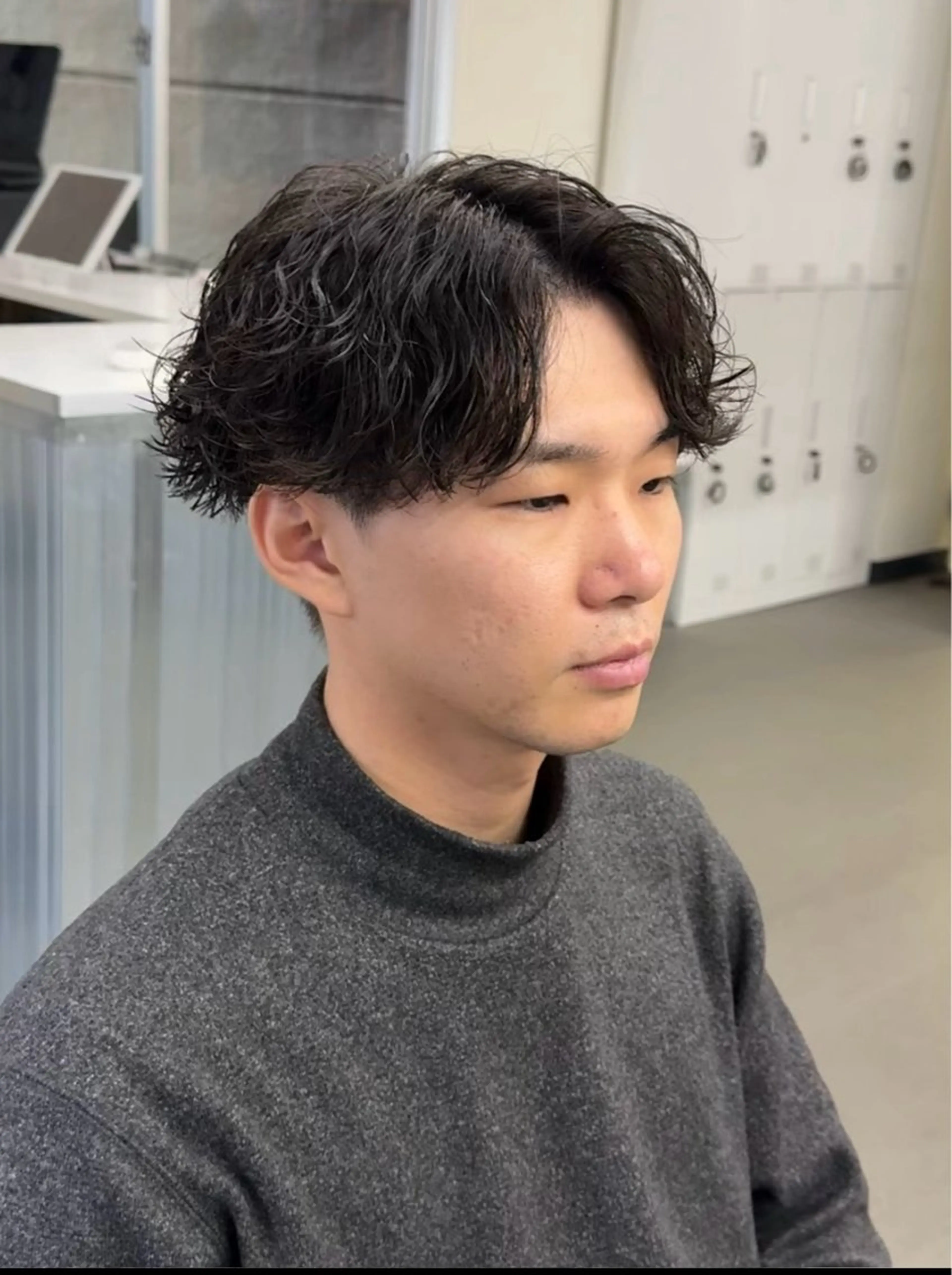 ショート パーマ メンズ メンズパーマ 波巻きパーマ 渋谷／ブリーチ／ カラーモデル／はるとのヘアスタイル