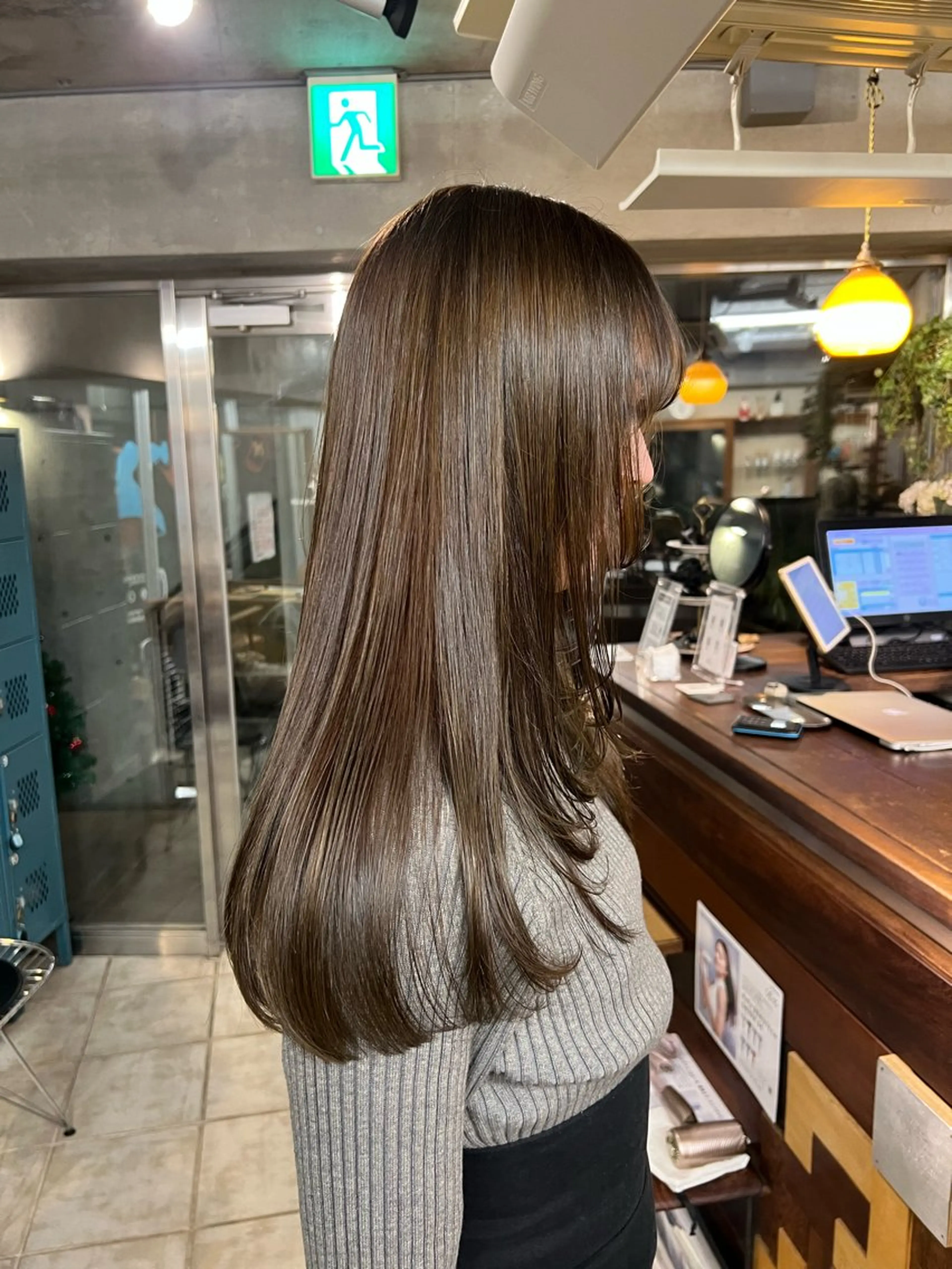 セミロング カラー グレージュ オリーブグレージュ オリーブグレー カット ヘアカラー 土田かほ/本日🈳 透明感カラー🍃のヘアスタイル