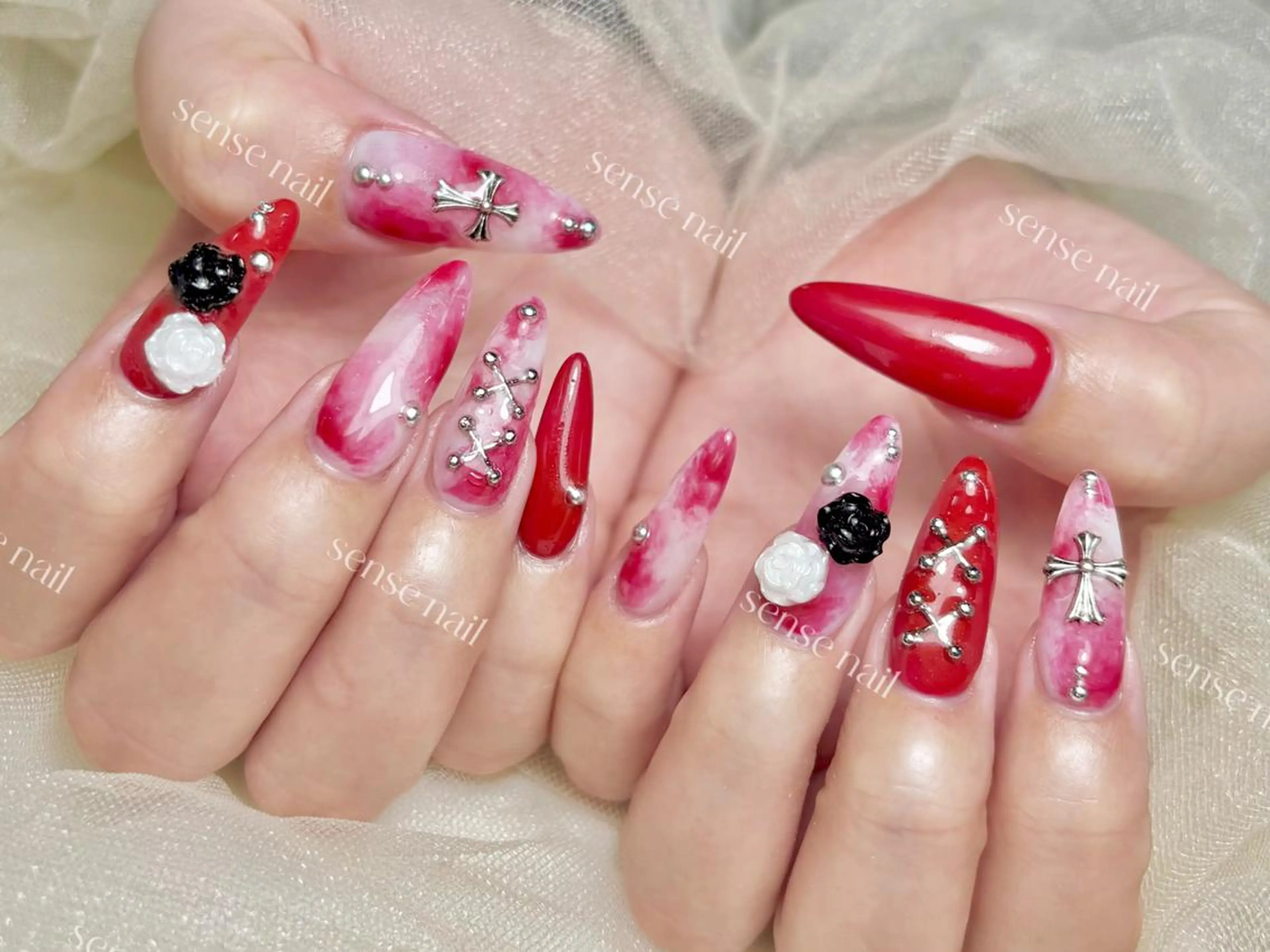 ネイル Yukiko 🌙のネイルデザイン