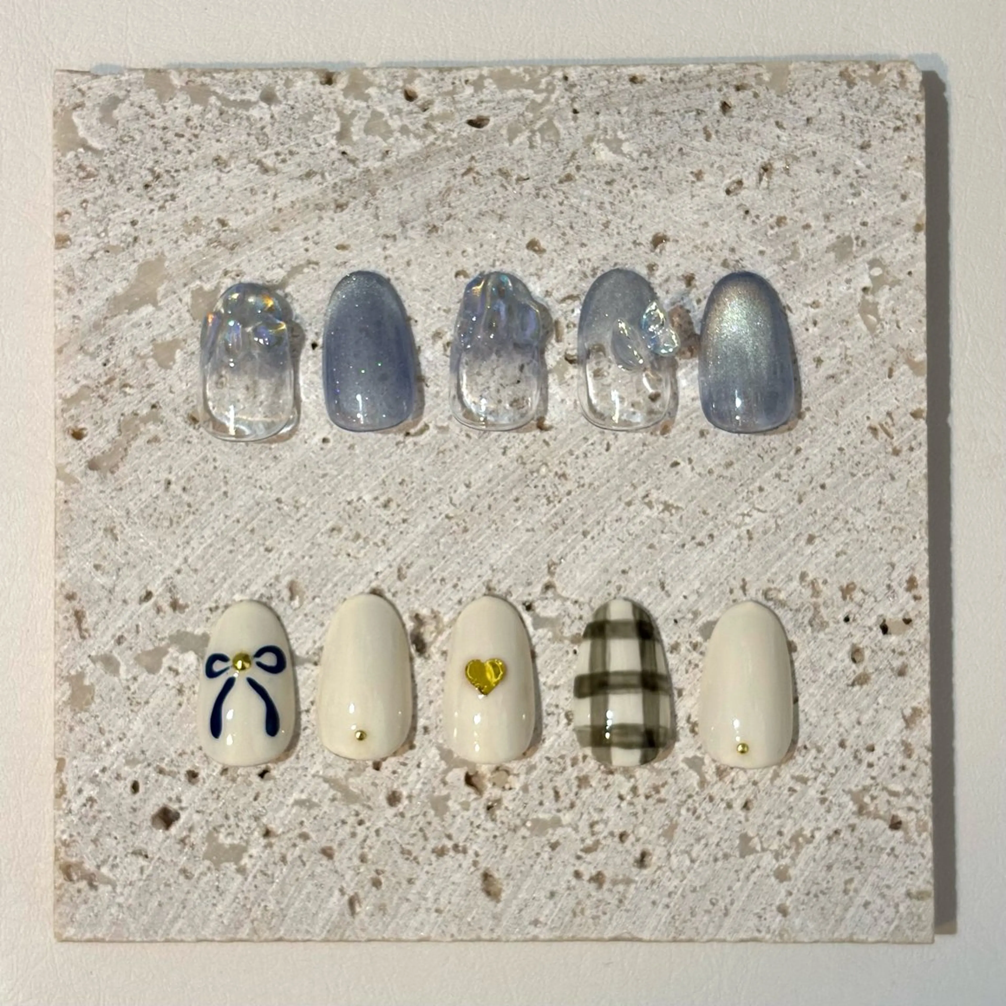 ミディアム Lesest akariのネイルデザイン