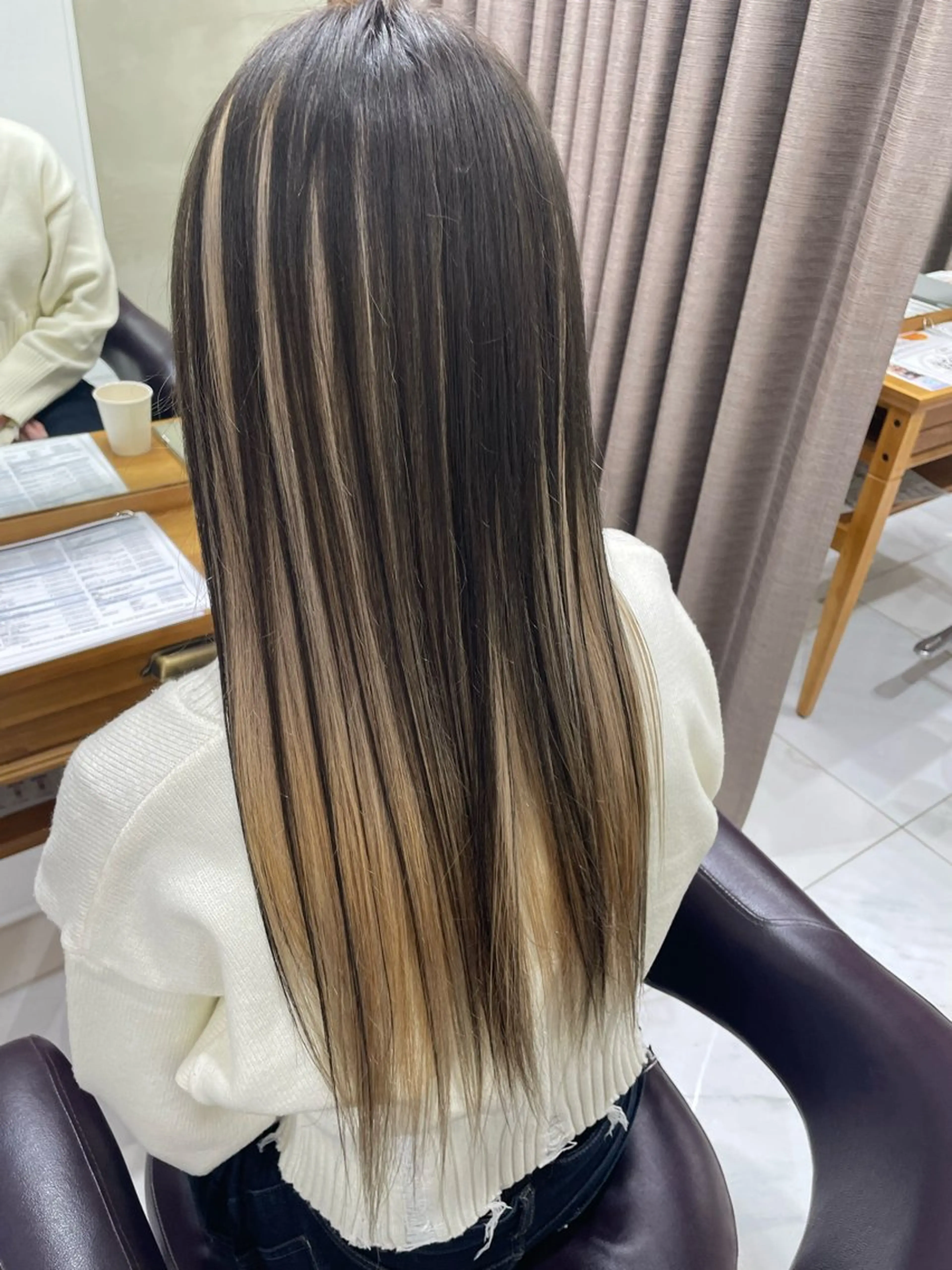 ロング カラー ベージュカラー インナーカラー GRANDEUR natsukiのヘアスタイル