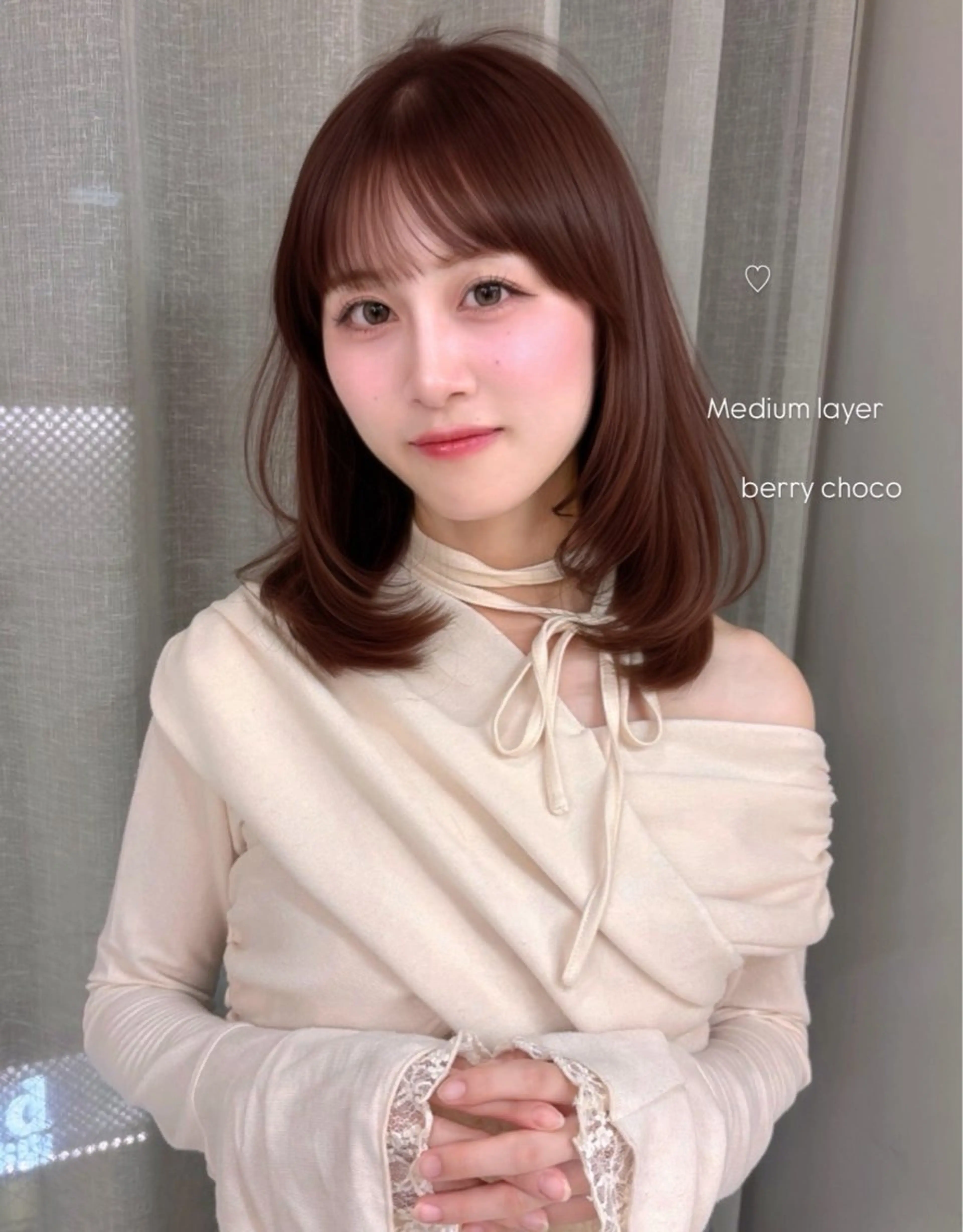 ミディアム カラー ベージュカラー ブリーチ 透明感カラー ミルクティーベージュ ブリーチなしカラー カット ヘアカラー トリートメント よしだ はるのヘアスタイル
