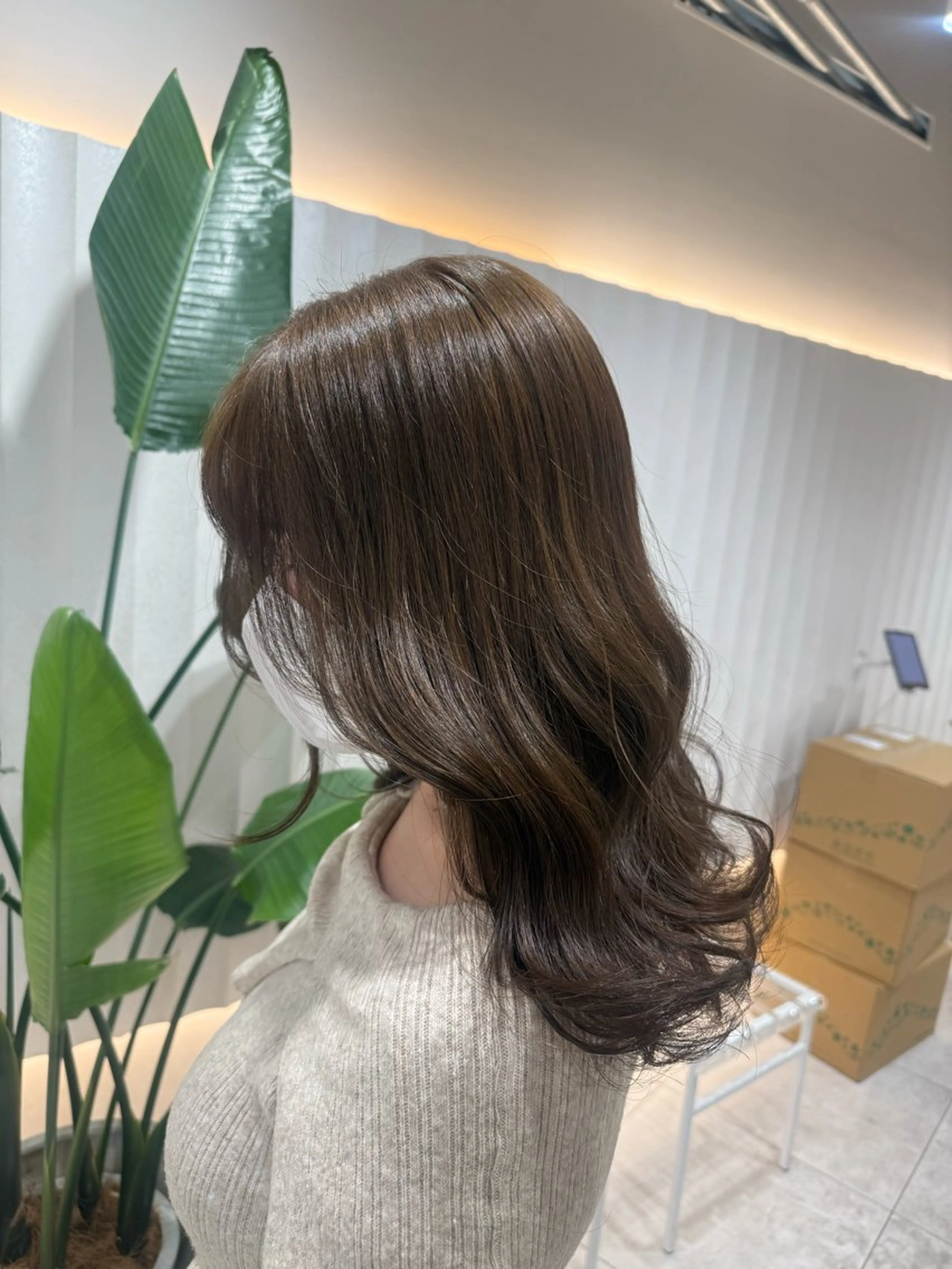 ロング カラー ベージュカラー オリーブベージュ ヘアカラー トリートメント ブリーチなし🩶 グレージュのヘアスタイル