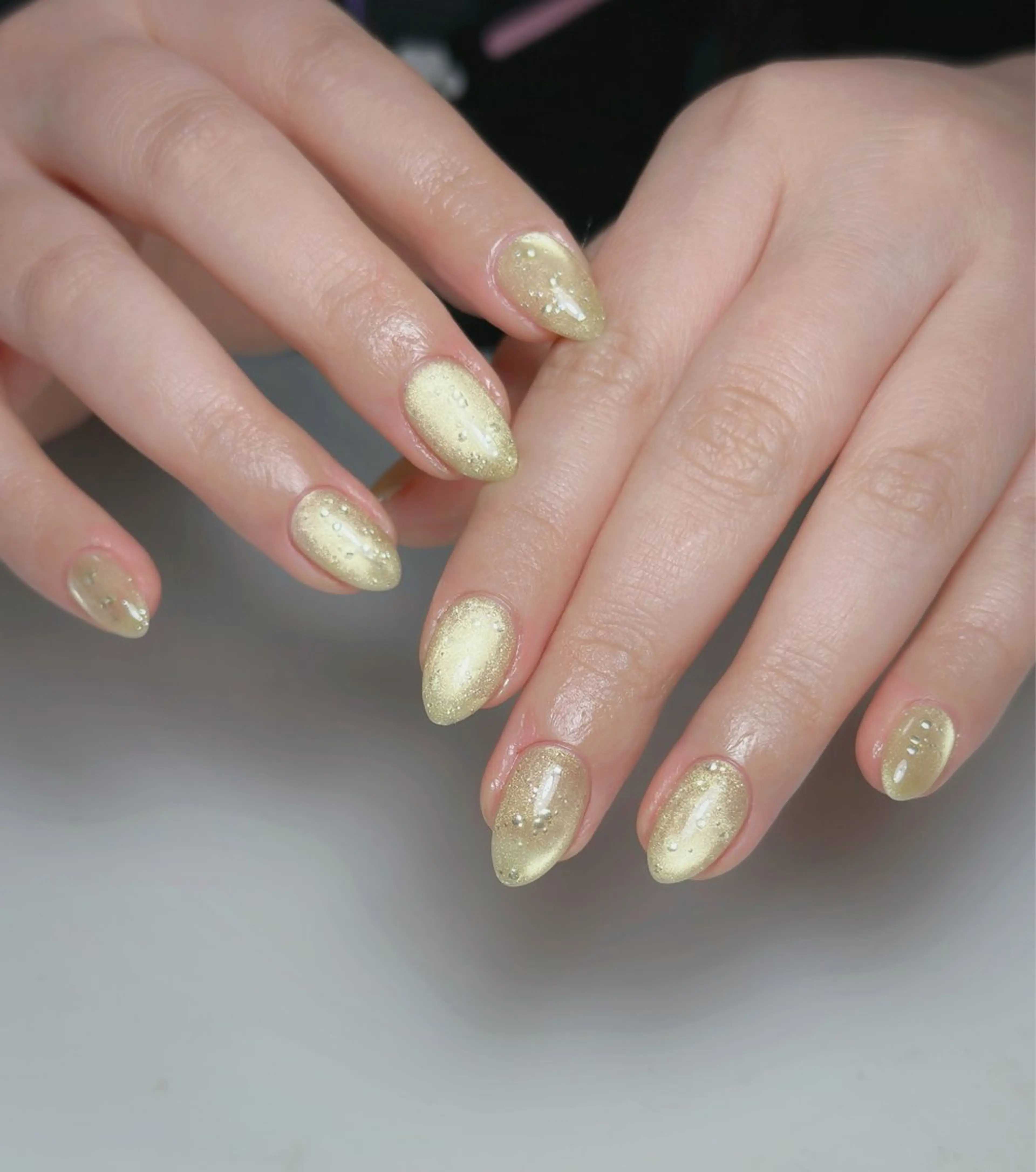 ネイル オーロラネイル 長さ出し フットネイル 韓国ネイル ラメ(グリッター) ハンドネイル 👍thumbs up nail👍のネイルデザイン