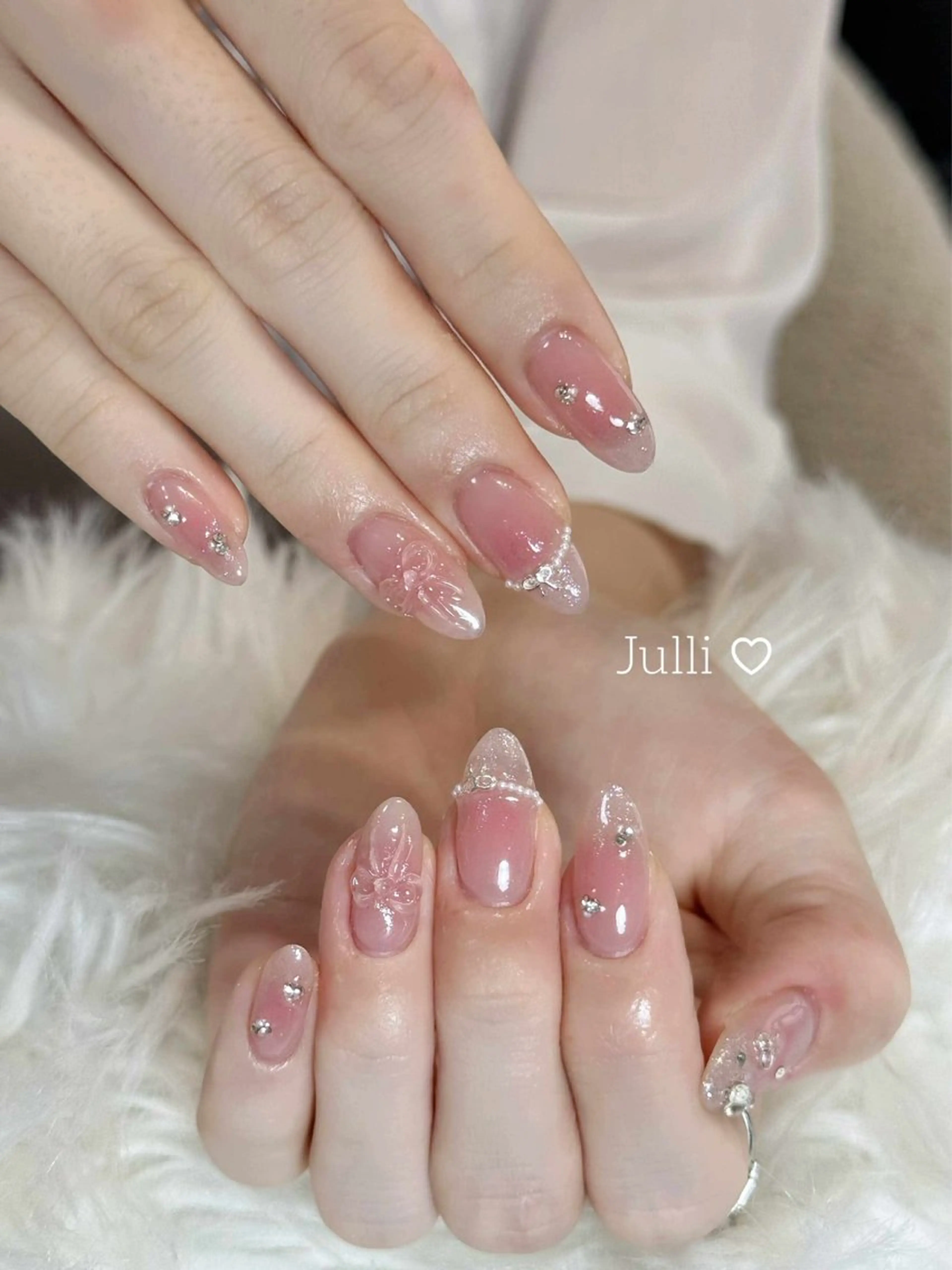 ネイル フレンチネイル ジェルネイル キラキラネイル 韓国ネイル マグネットネイル Julli NailStudioのネイルデザイン