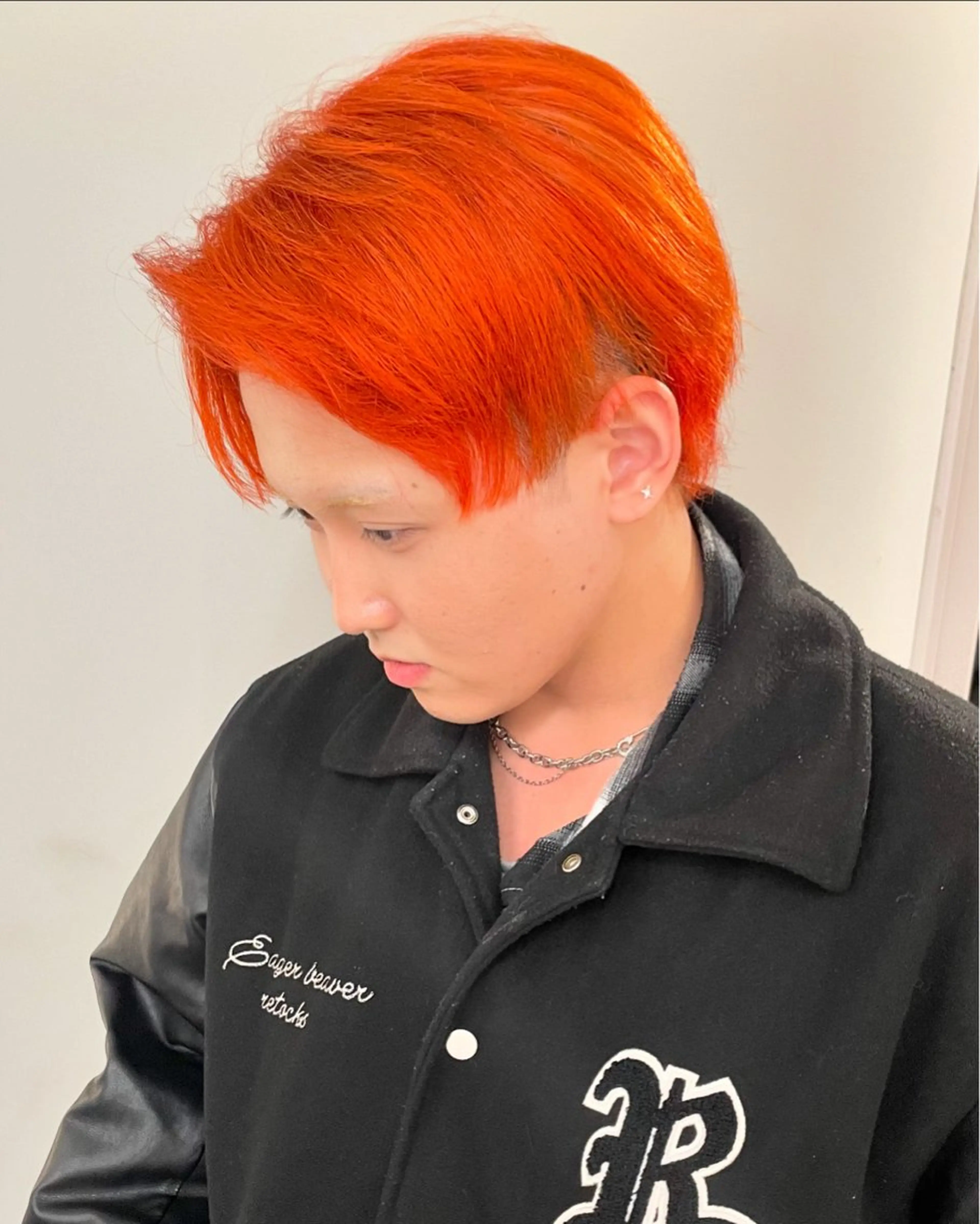 ショート カラー 髪質改善ストレート 🌈似合わせカットのヘアスタイル