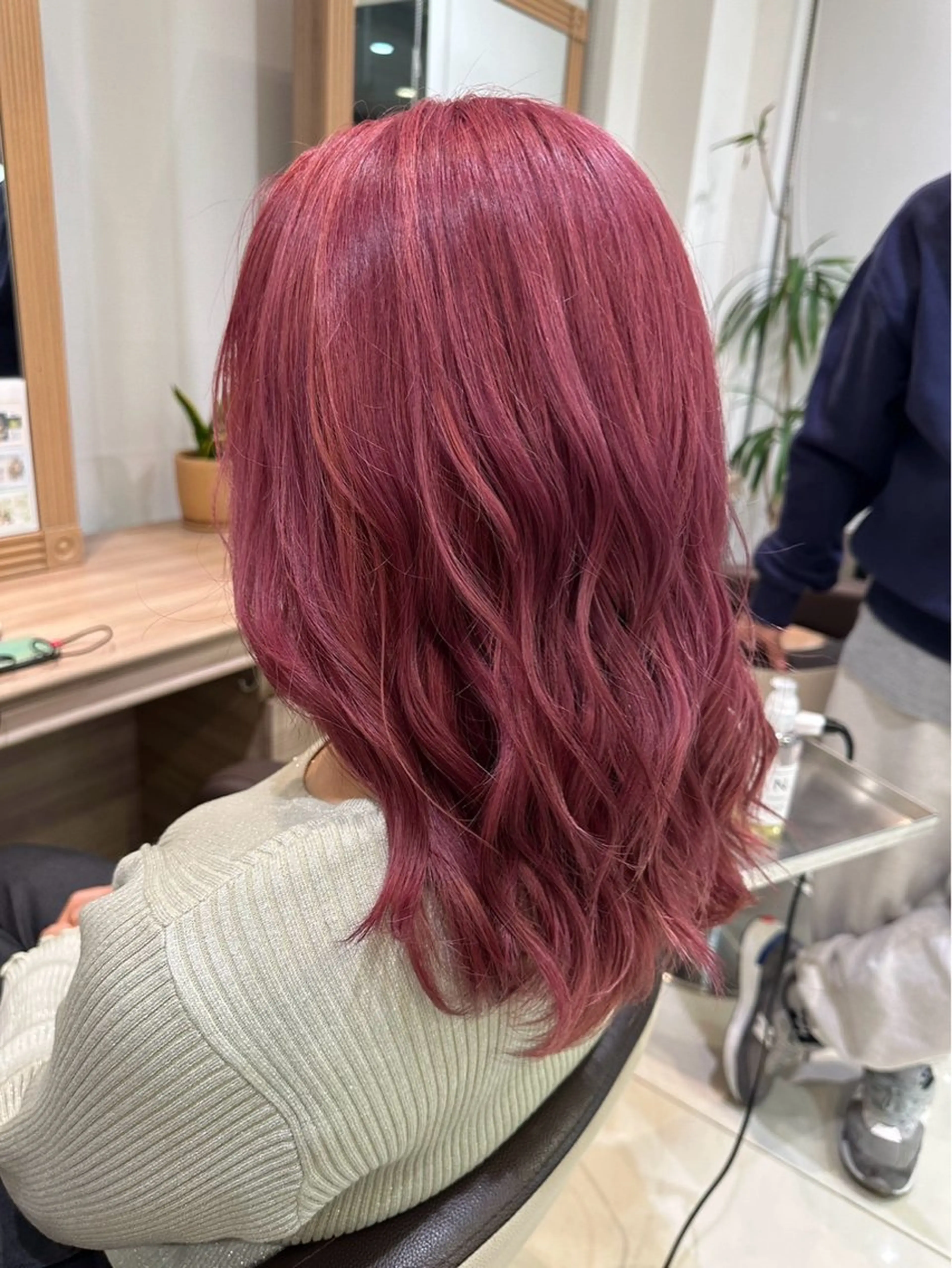 ミディアム カラー ブリーチ ピンクカラー ヘアカラー 髪質改善/白髪ぼかし /ブリーチ/ヨナミネのヘアスタイル