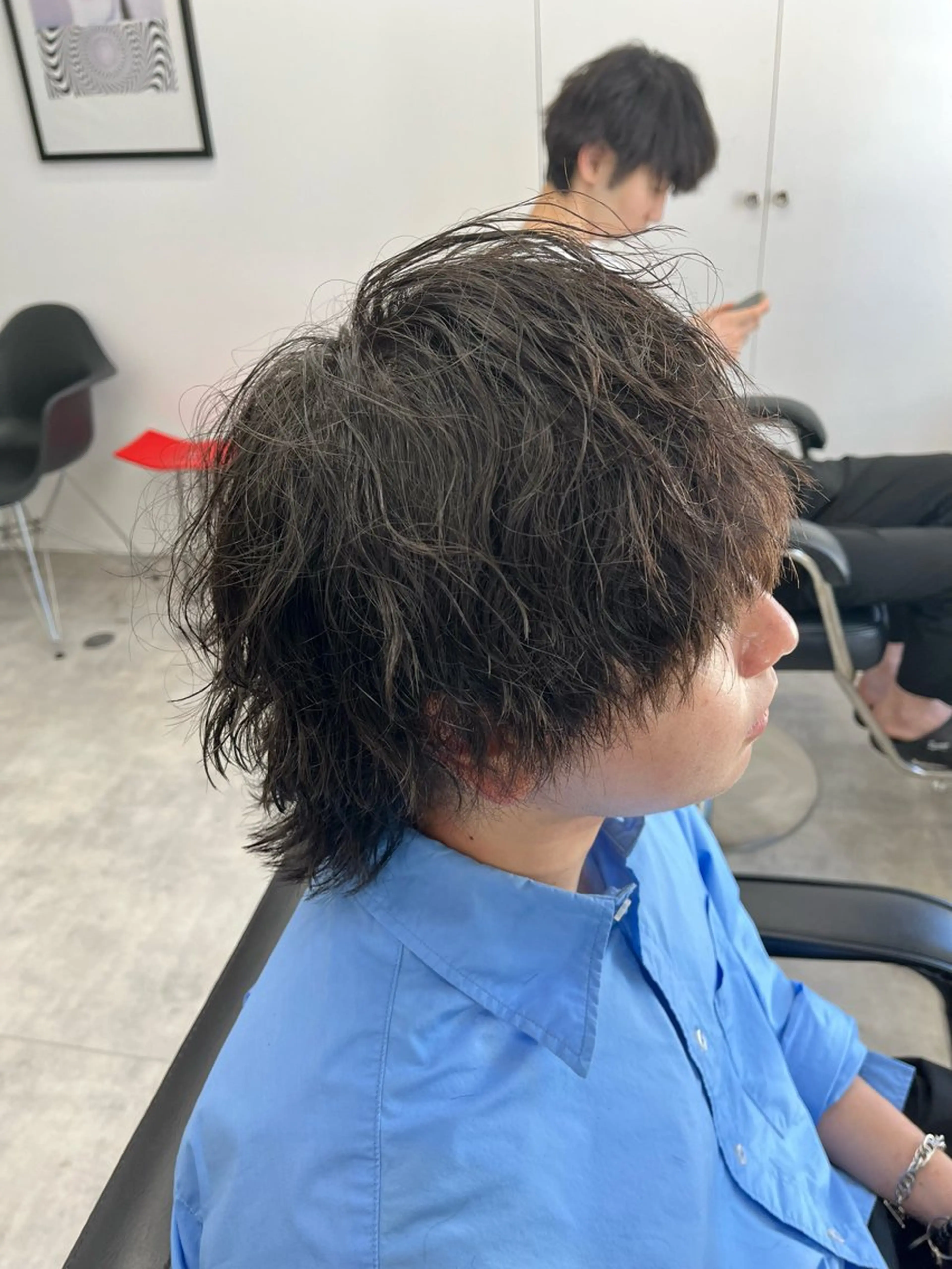 ミディアム パーマ メンズ ミディアムパーマ メンズパーマ 波巻きパーマ メンズウルフカット ウルフカット 新潟メンズパーマ 新潟駅/小田拓実のヘアスタイル