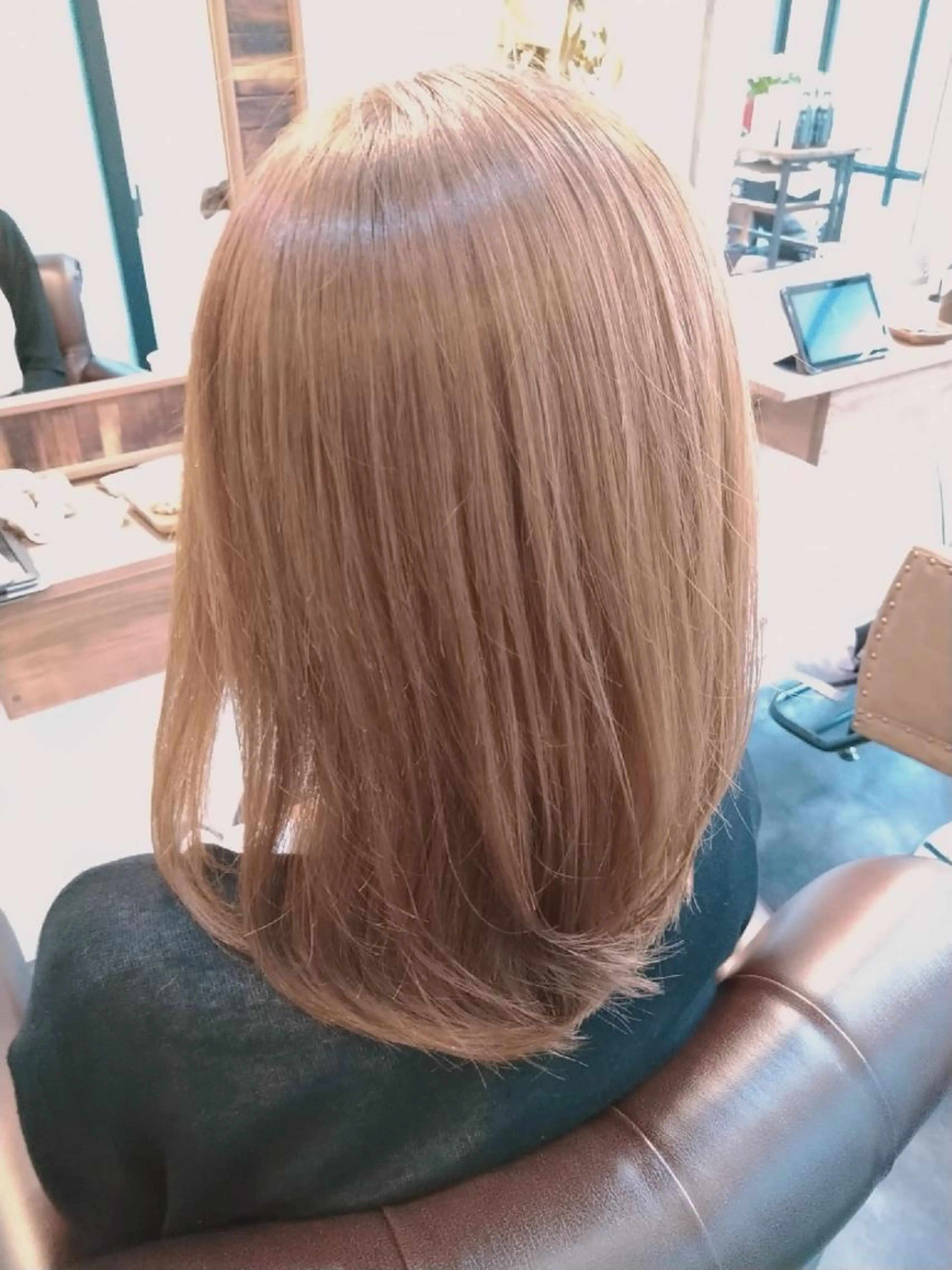 ✨1日お一人様限定クーポン✨ロング料金無し♥️プレックス光色艶カラー(白髪染めもOK)+極上トリートメントの写真