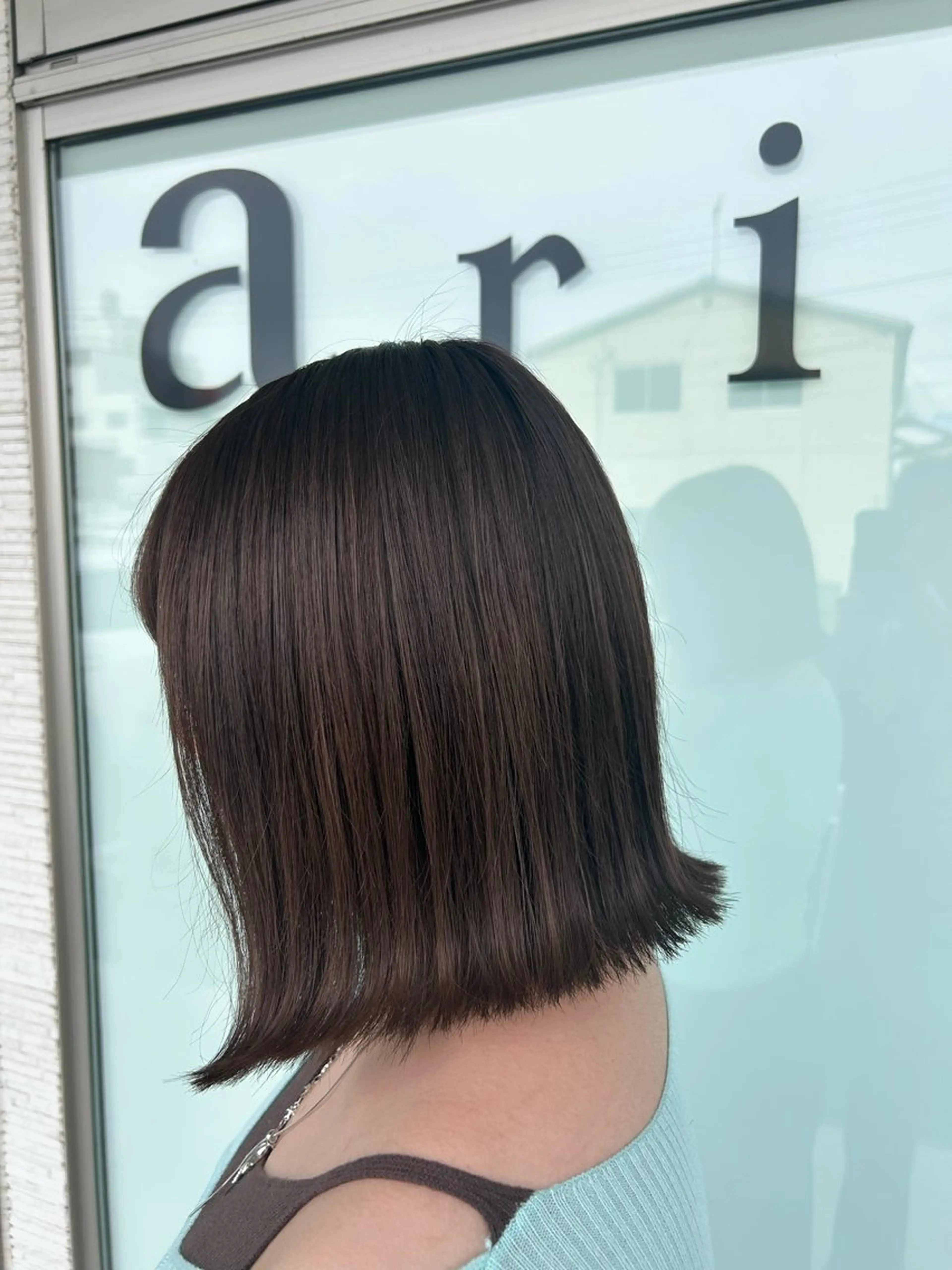 ミディアム ボブ 外ハネヘア 鈴木 海大のヘアスタイル