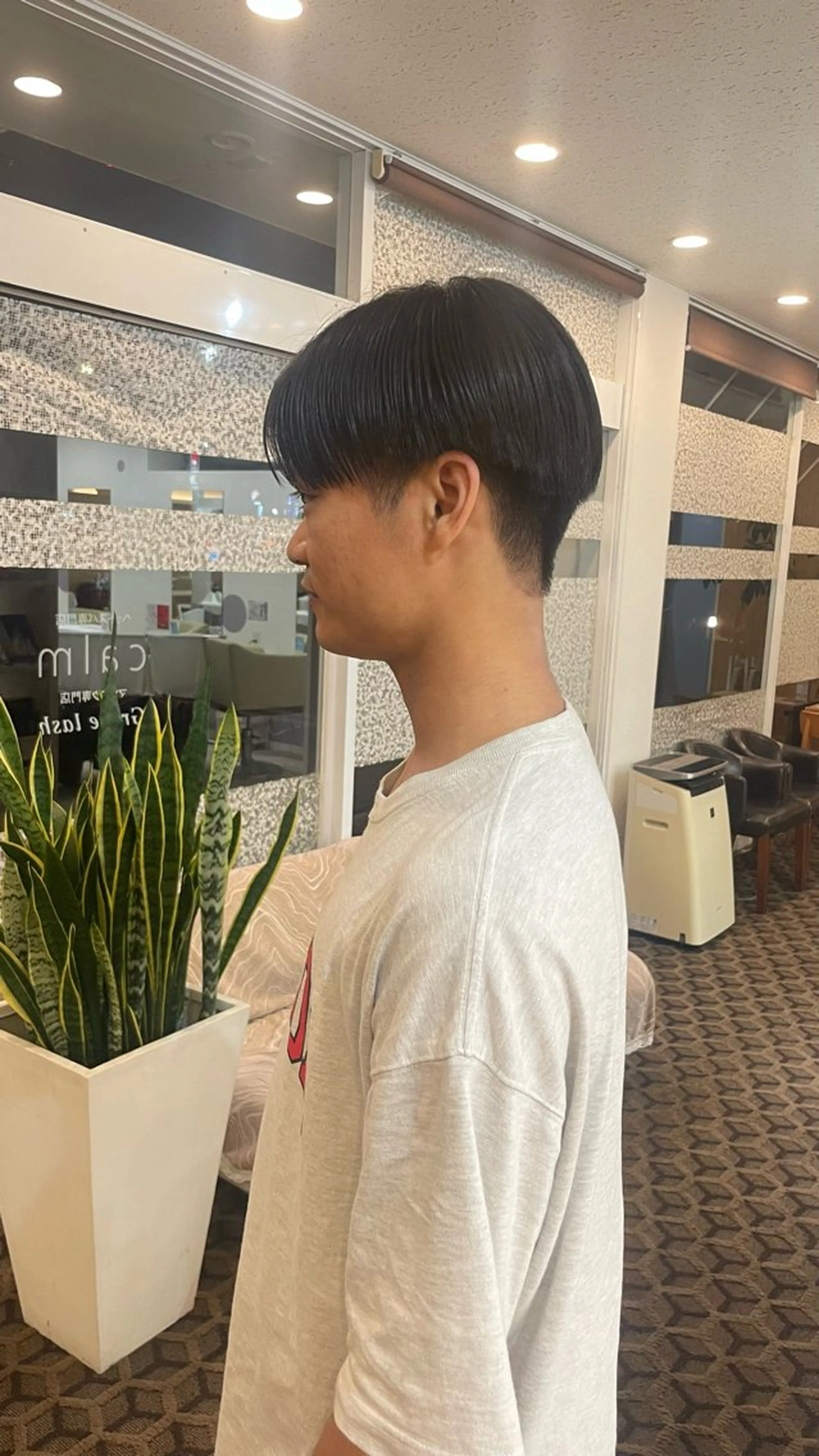 メンズ センターパート 刈り上げ 赤池 輝のヘアスタイル