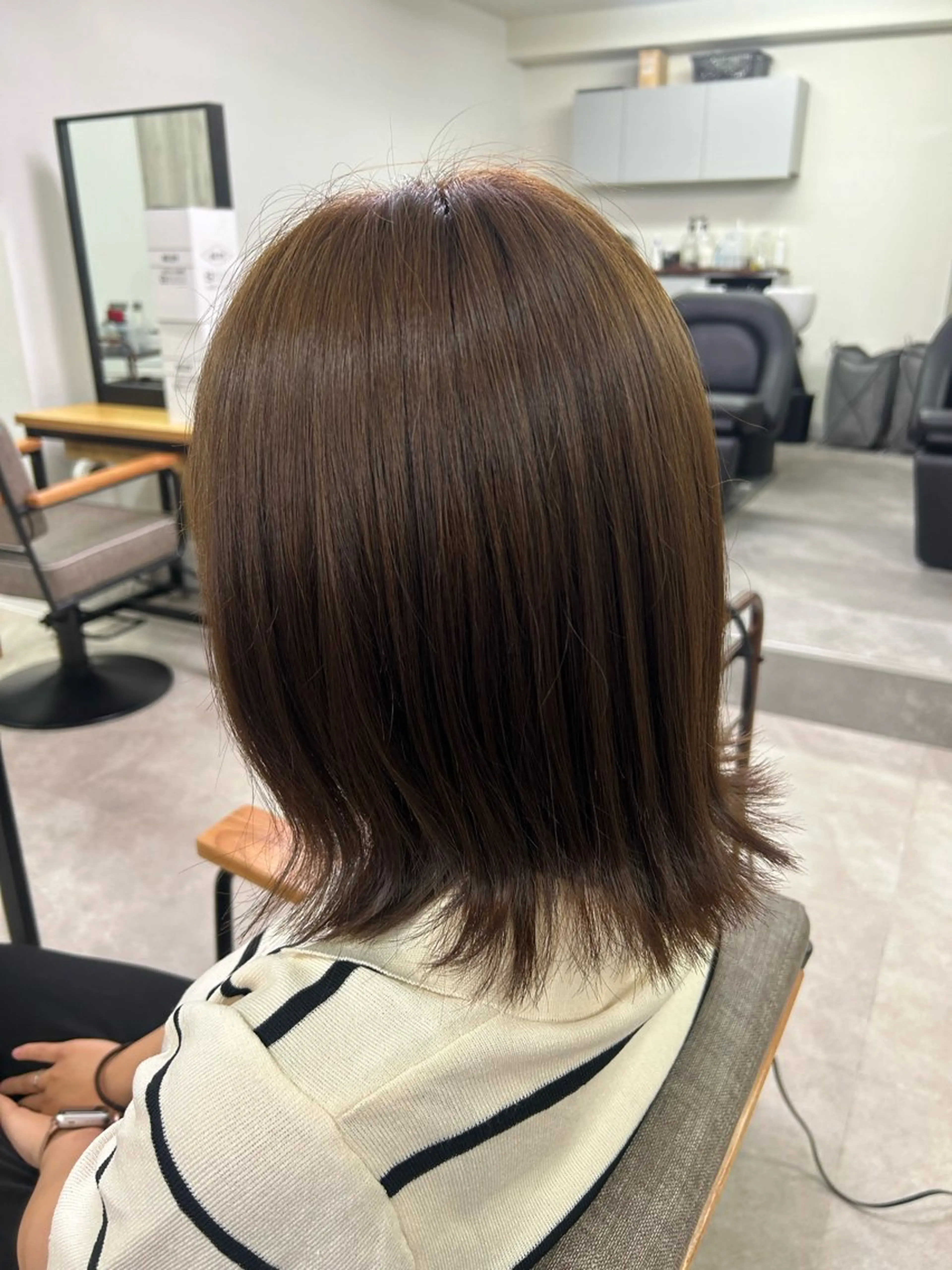 【🥀平日限定メニュー🥀】全体つやカラー➕カット✂️➕艶トリートメントサービスの写真