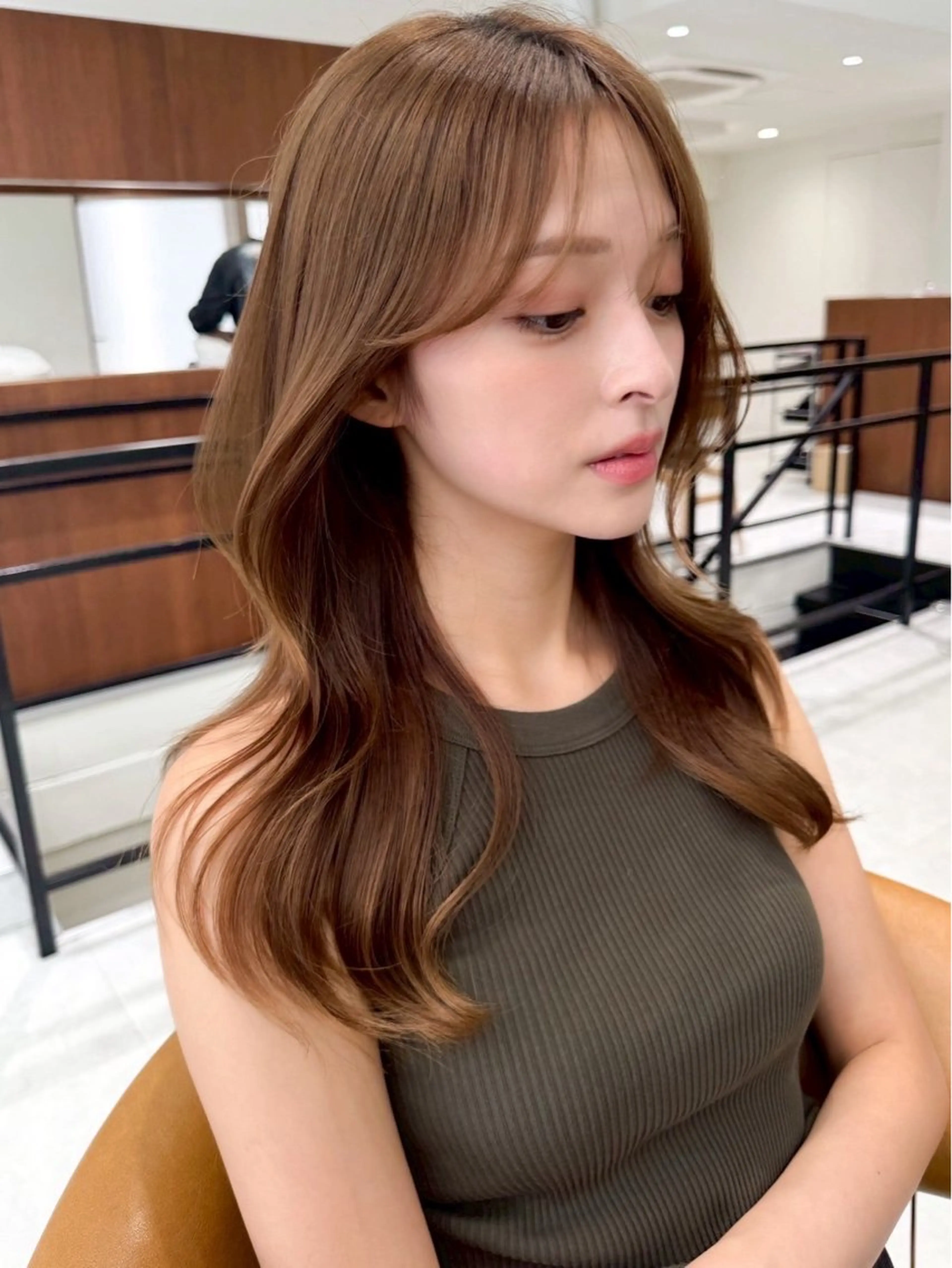 ミディアム カラー ヘアアレンジ カット ヘアカラー トリートメント 髪質改善×ハイトーン 中田啄也のヘアスタイル