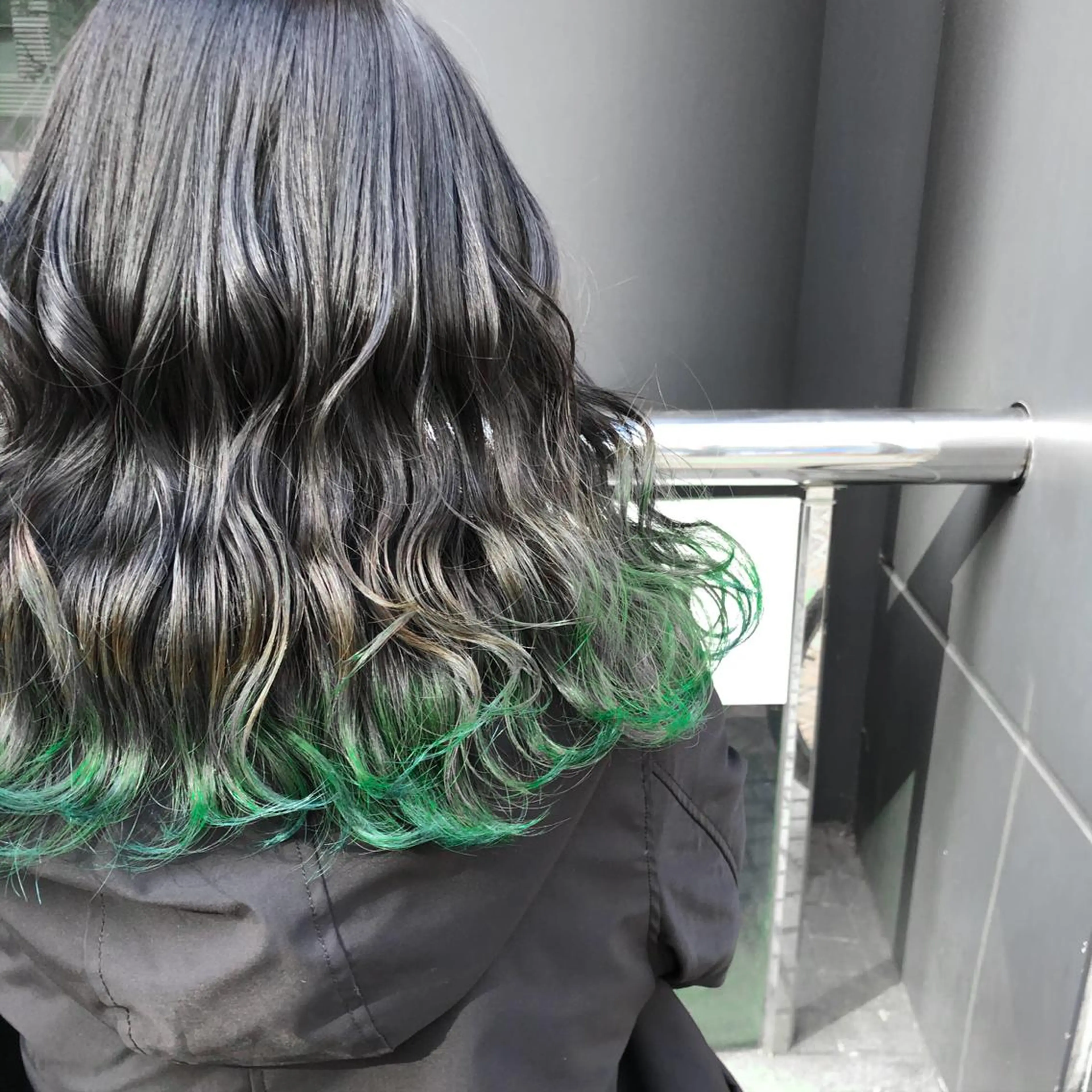 セミロング カラー ゆう🫧 透明感/ハイトーンのヘアスタイル