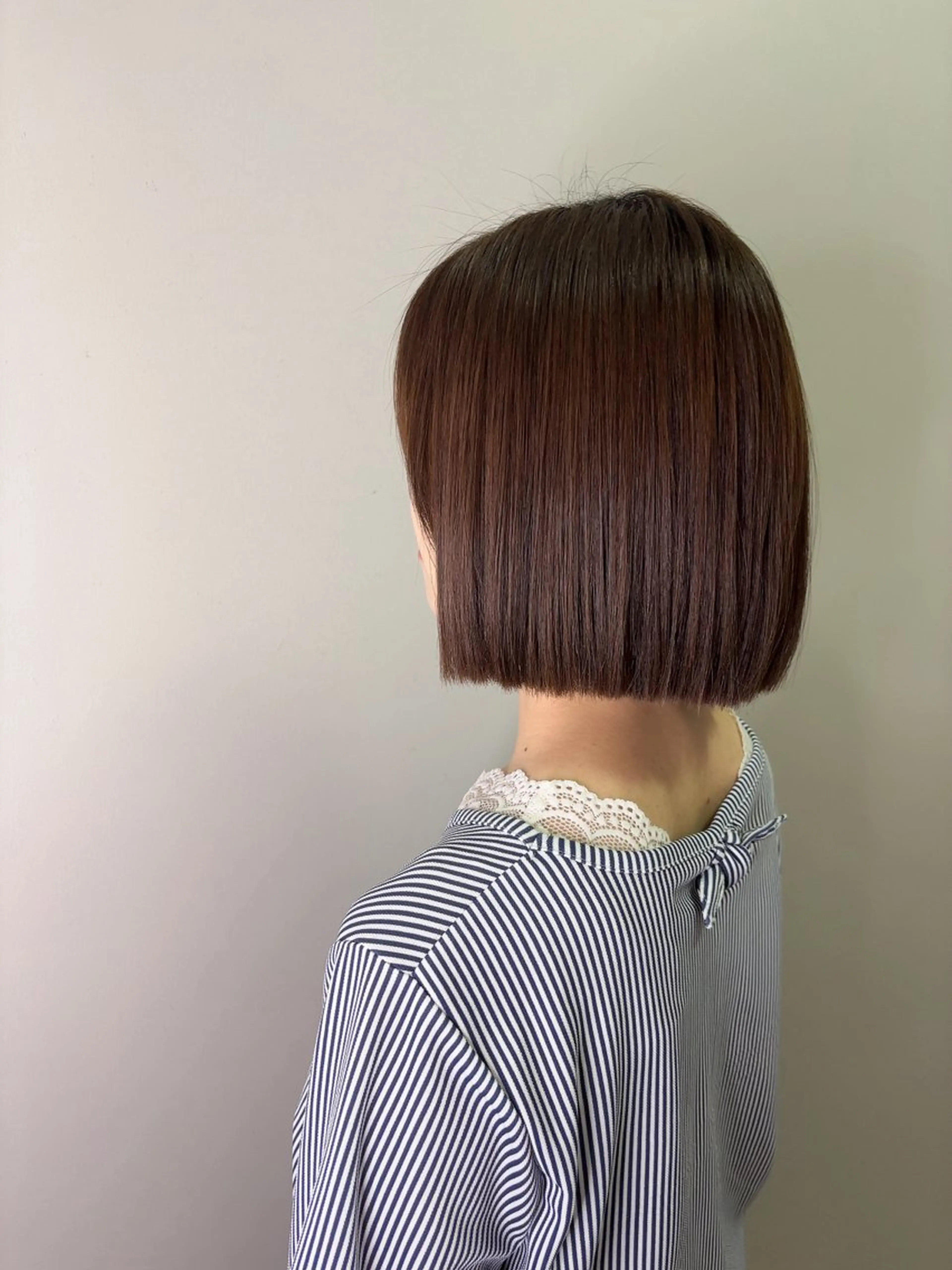 ミディアム ボブ カット 米倉 千晴のヘアスタイル