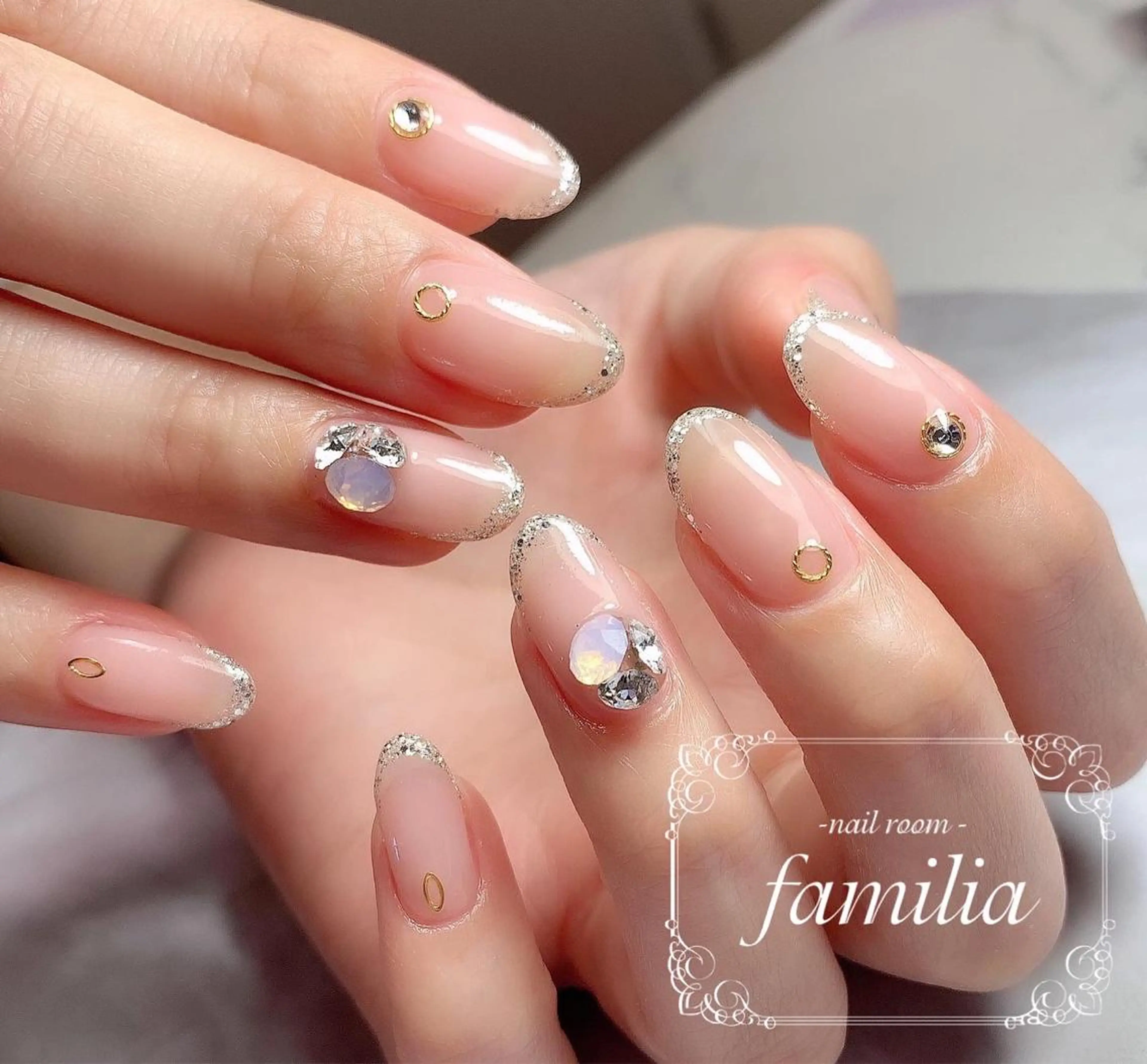 ネイル ハンドネイル -nailroom- familiaのネイルデザイン