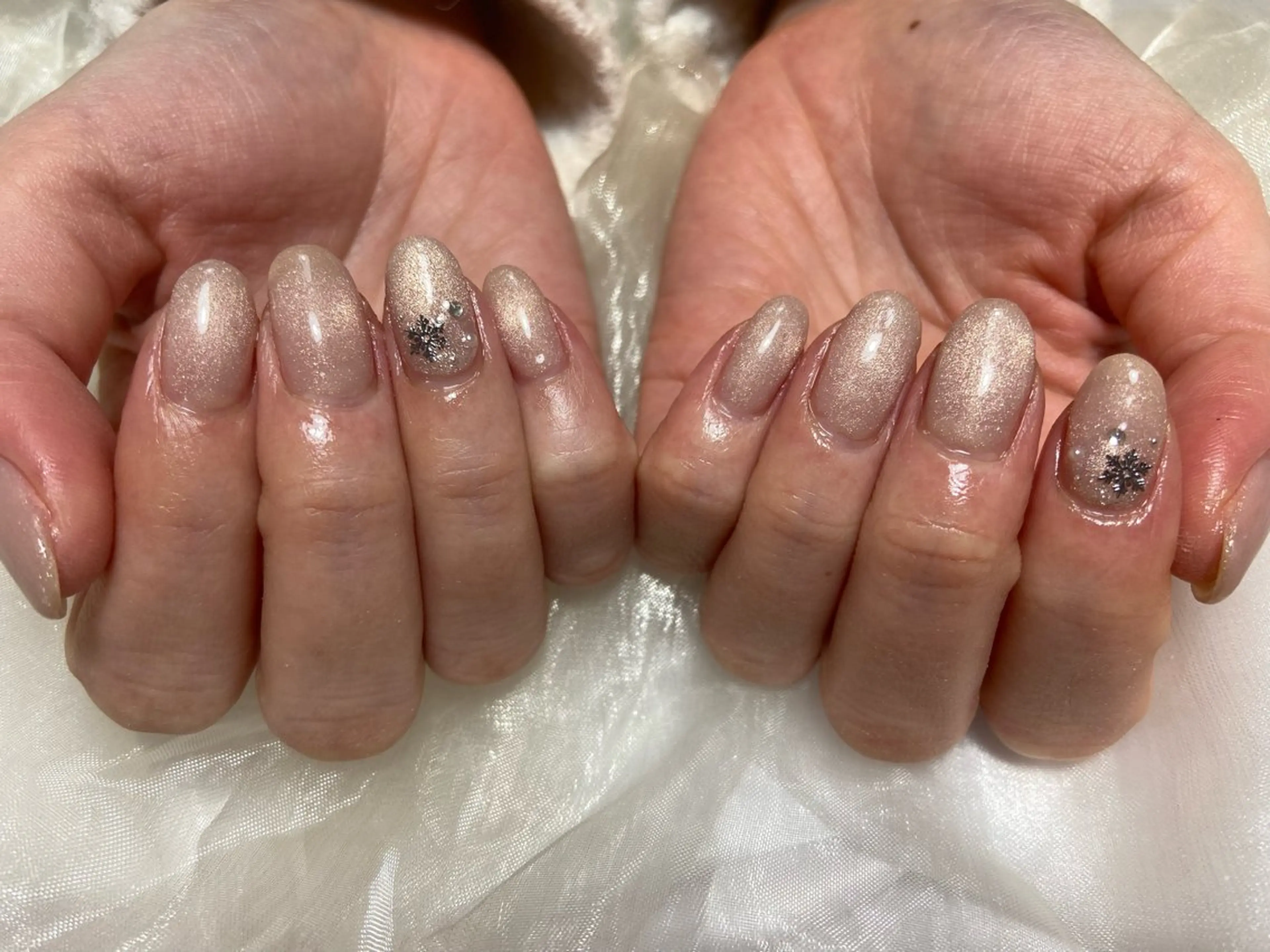 ネイル ジェルネイル マグネットネイル パラジェル ハンドネイル mako 🌷のネイルデザイン