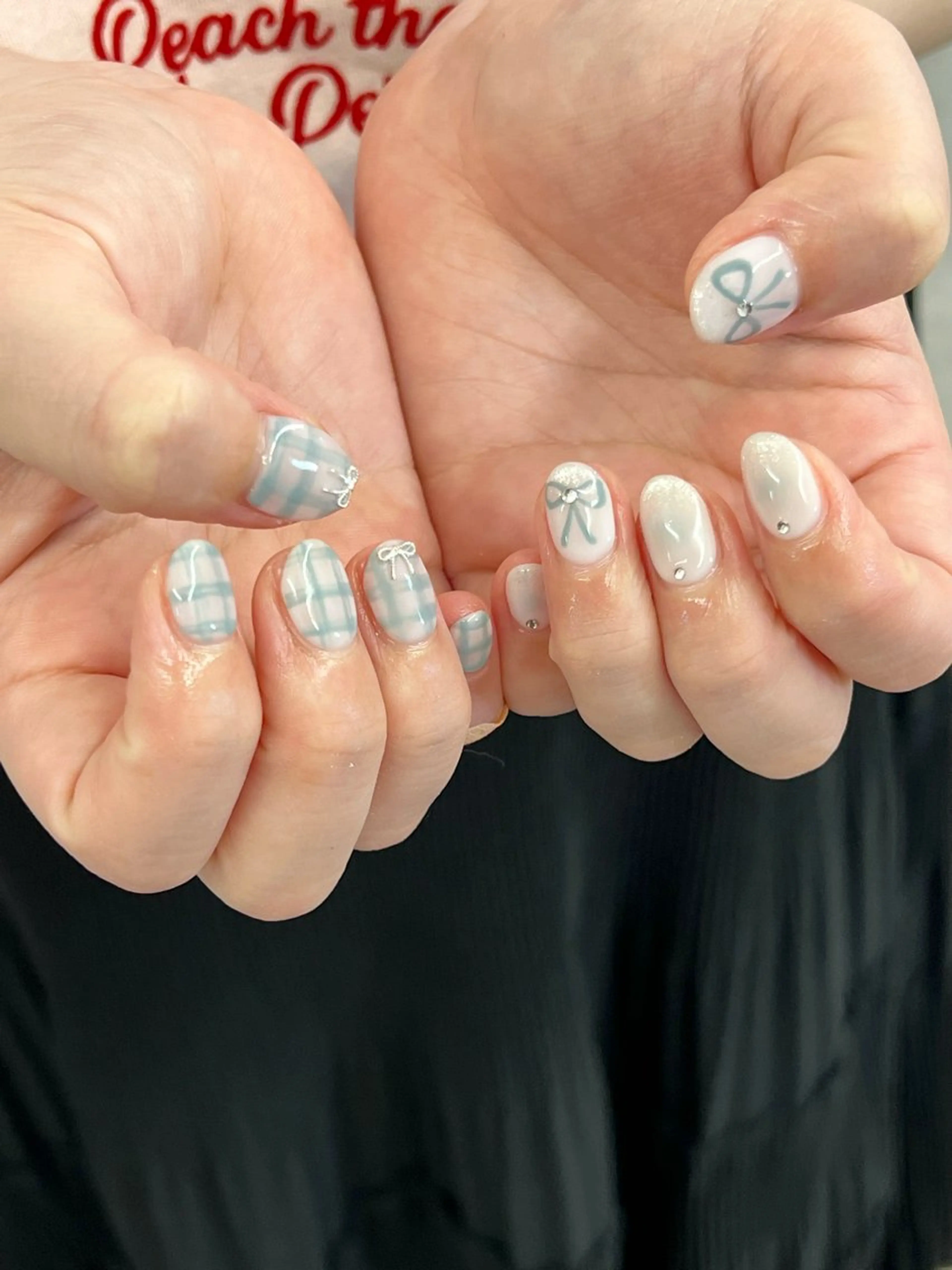 ネイル ブルー チークネイル ジェルネイル マグネットネイル ニュアンスネイル ハンドネイル ハンドケア Bana_ Nailのネイルデザイン