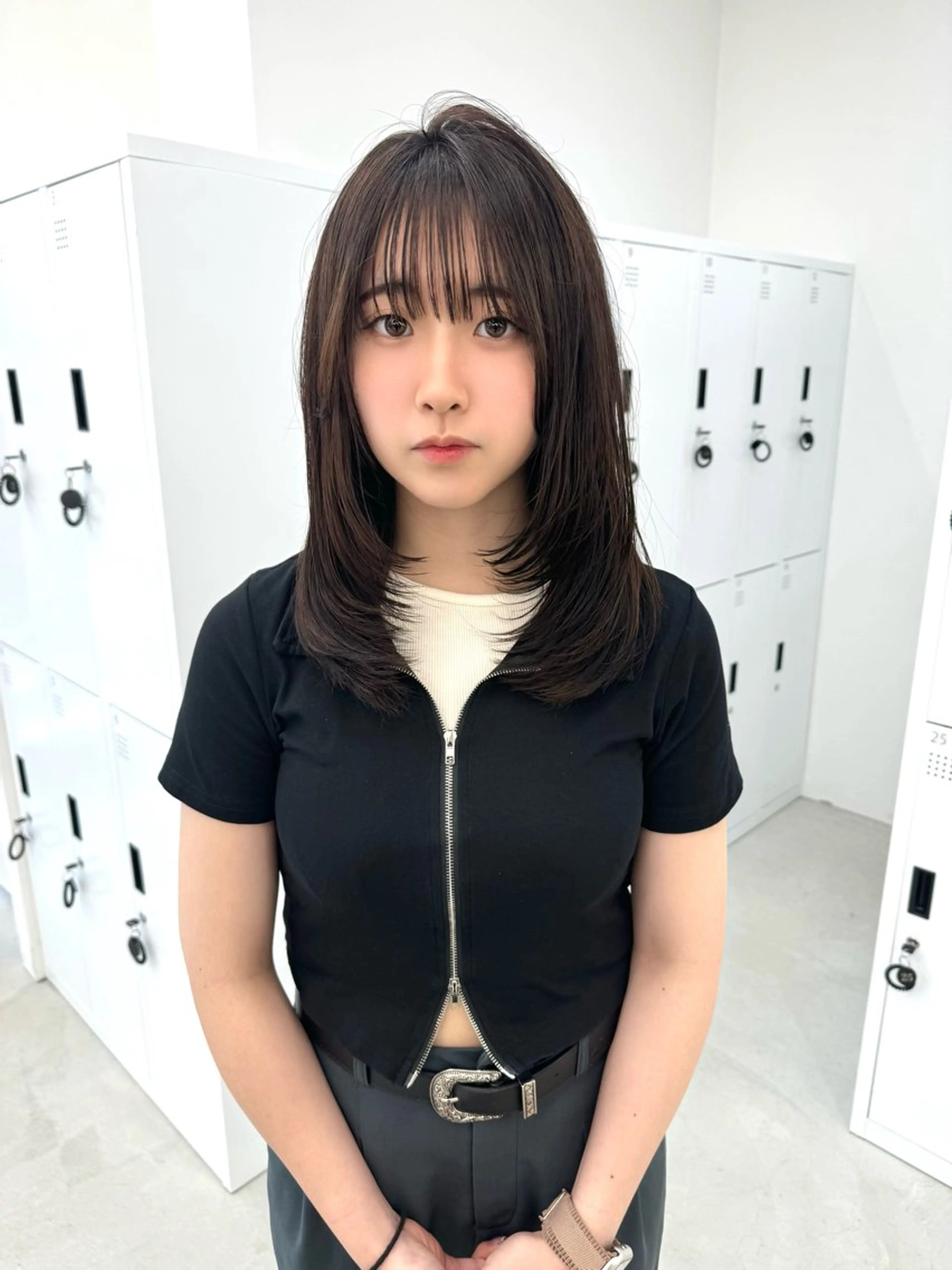 セミロング 韓国風ヘア レイヤーカット ローレイヤー 似合わせカットが 得意な美容師のヘアスタイル