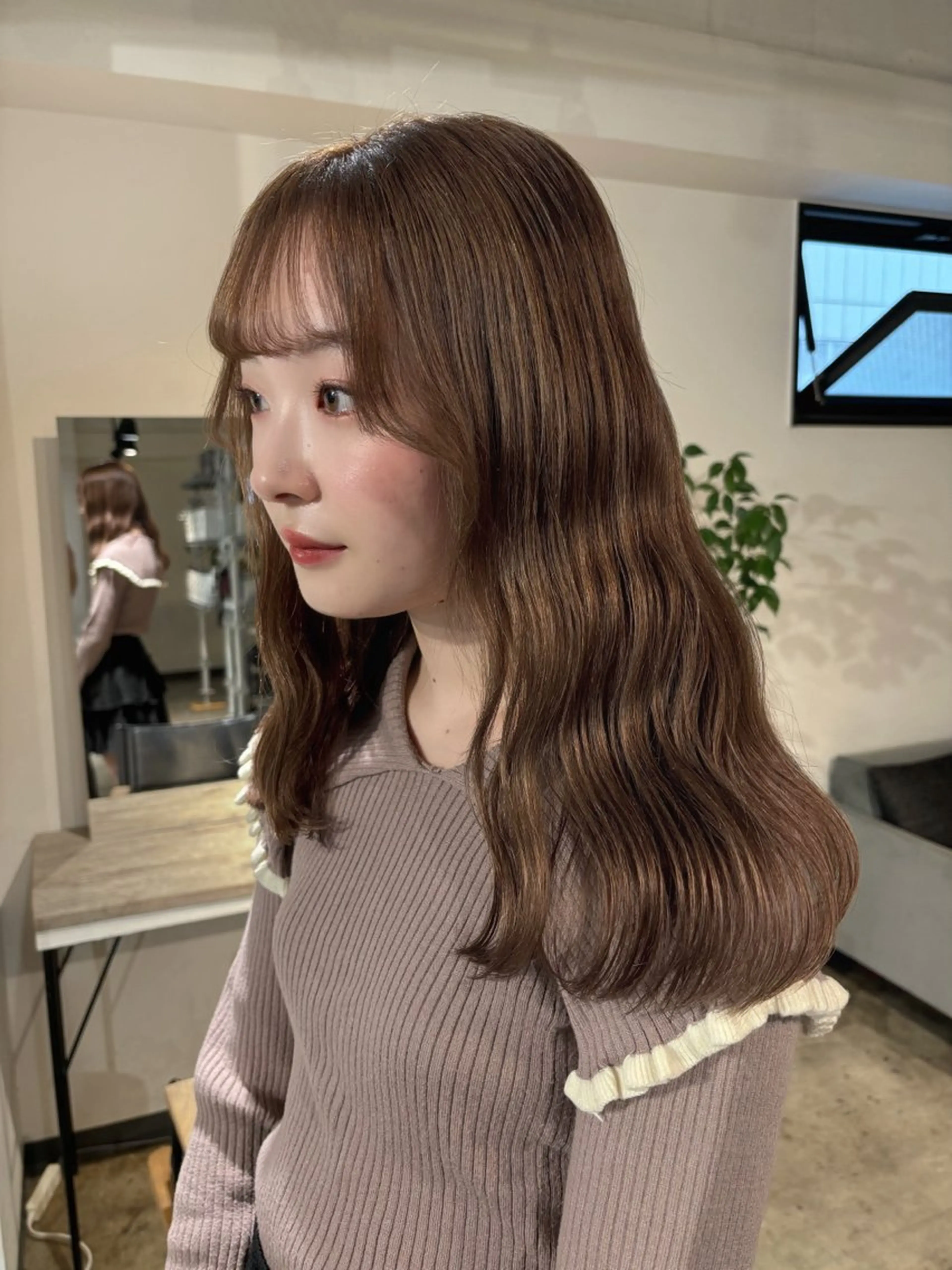 ロング カラー アディクシーカラー アッシュ アッシュブラウン ベージュカラー 黒髪 ヘアカラー トリートメント ヘッドスパ 暖色カラー🍒 ケアブリーチ/akiのヘアスタイル