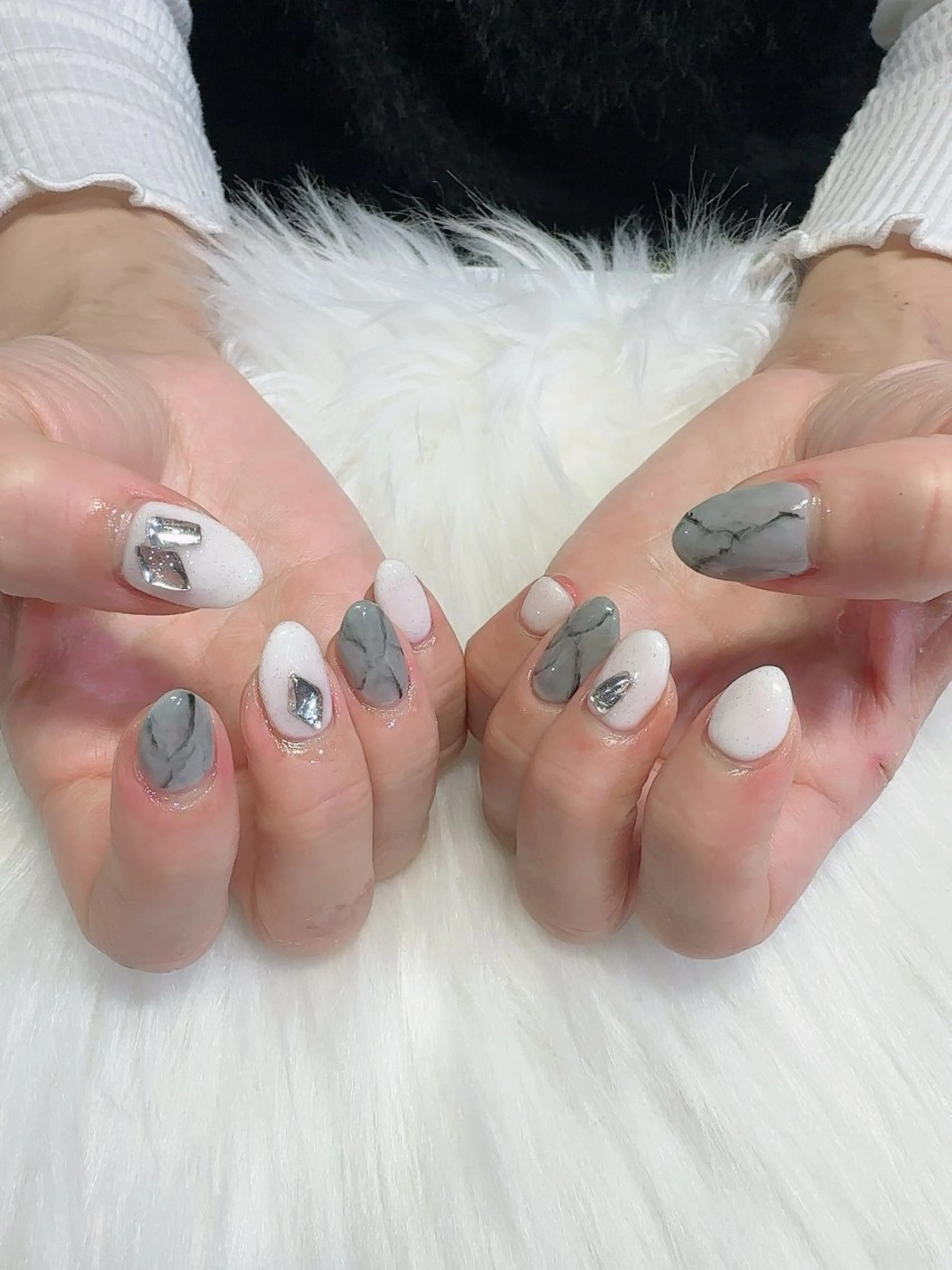 ネイル ★RISA★ 伊勢崎 【KARAT】のネイルデザイン