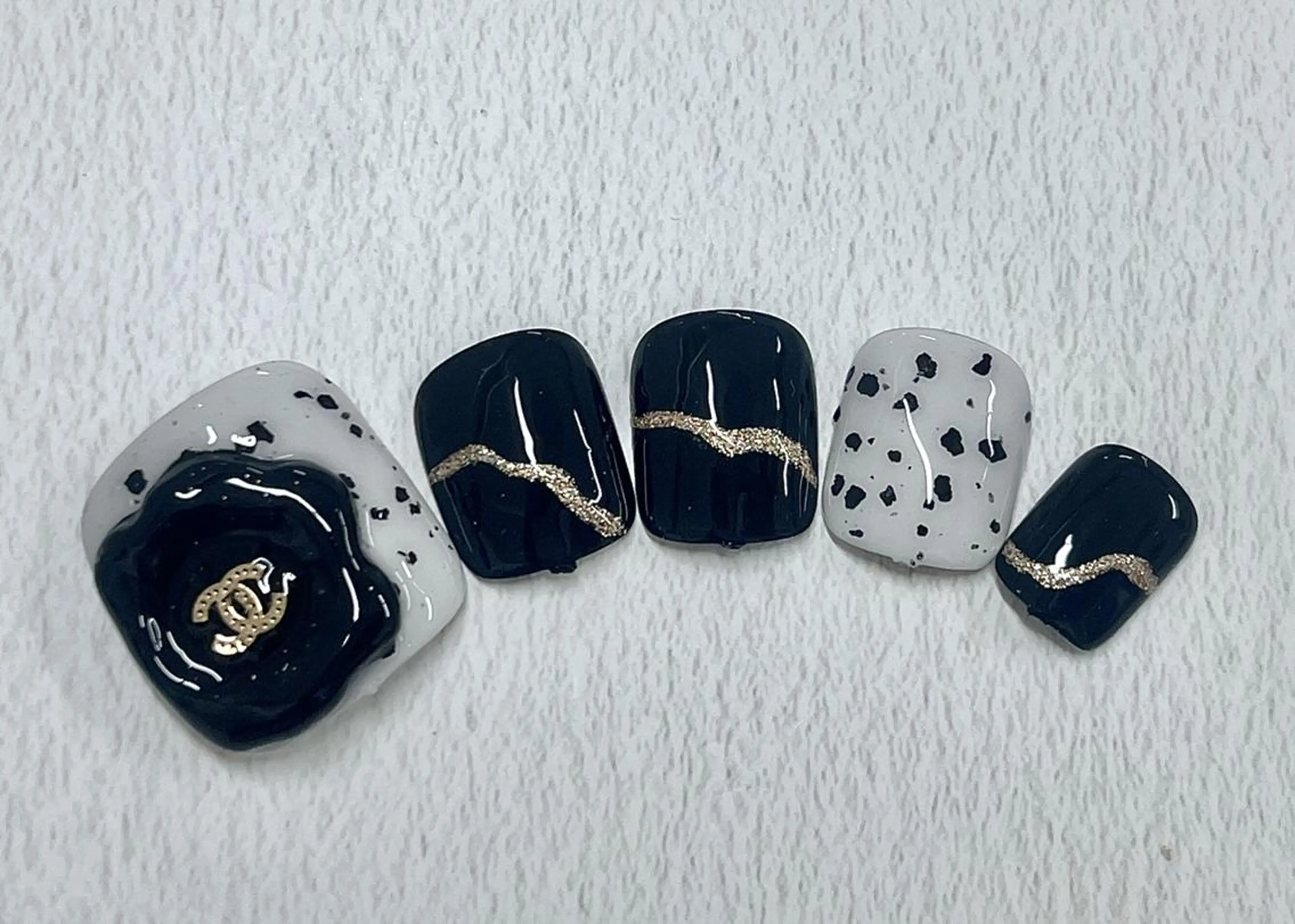 ネイル ダイ ゲンゲンのネイルデザイン