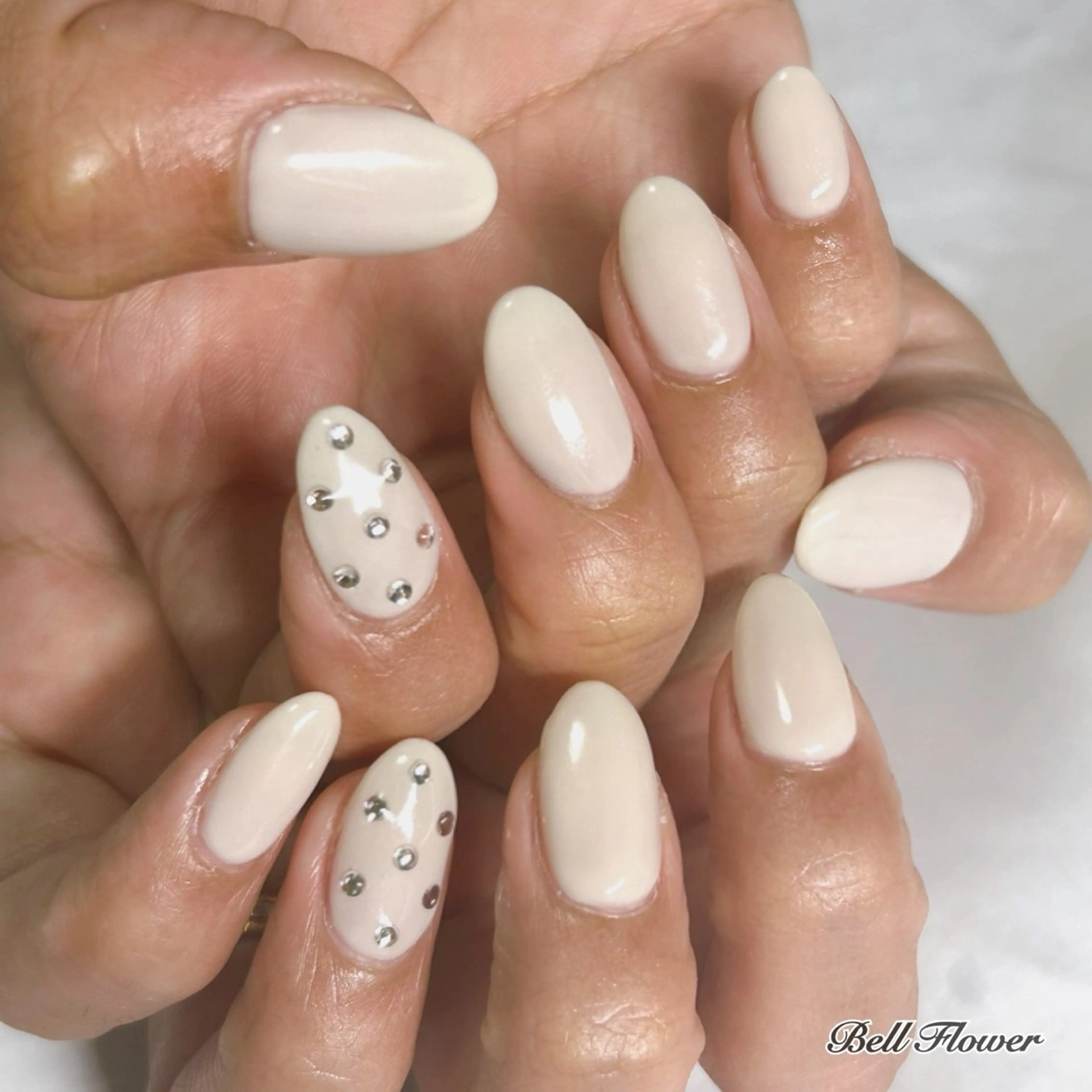 ネイル ハンドネイル Bell Flowerのネイルデザイン