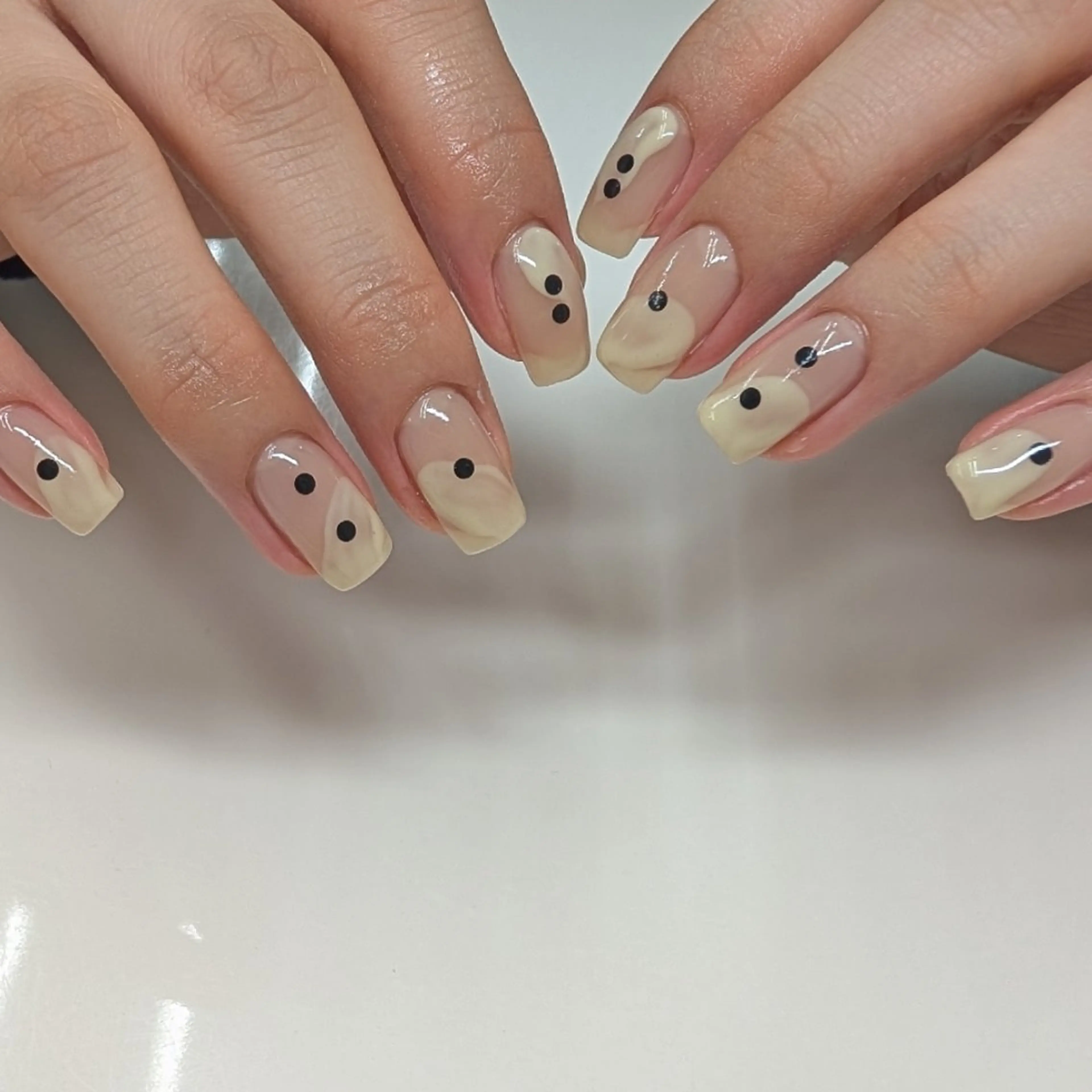 ネイル ニュアンスネイル ハンドネイル ᑎᗩIᒪ｜ᗰIᗰI｜ _५✍️Satou.のネイルデザイン