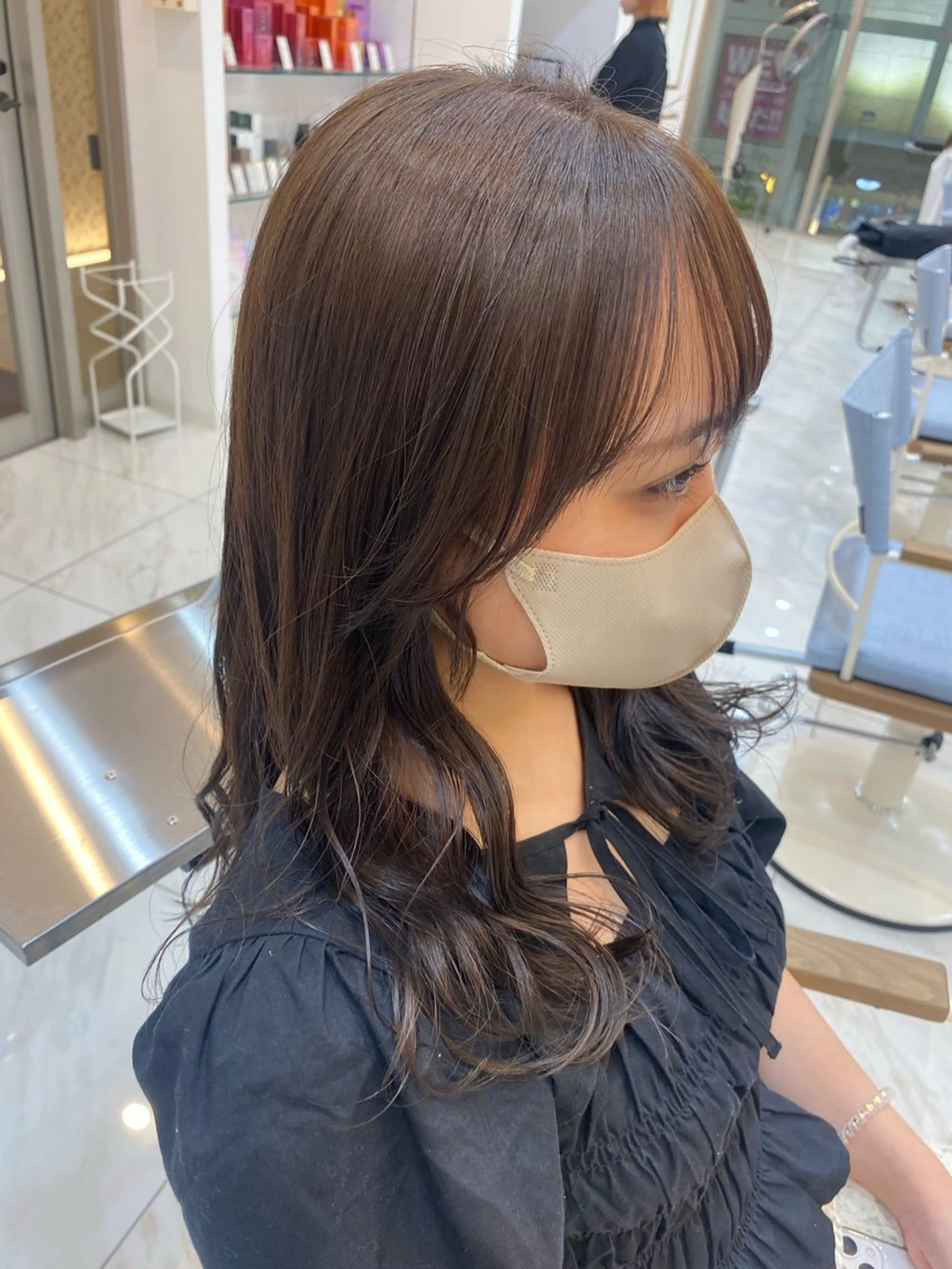 セミロング 艶髪/透明感/ 三宅晴香のヘアスタイル