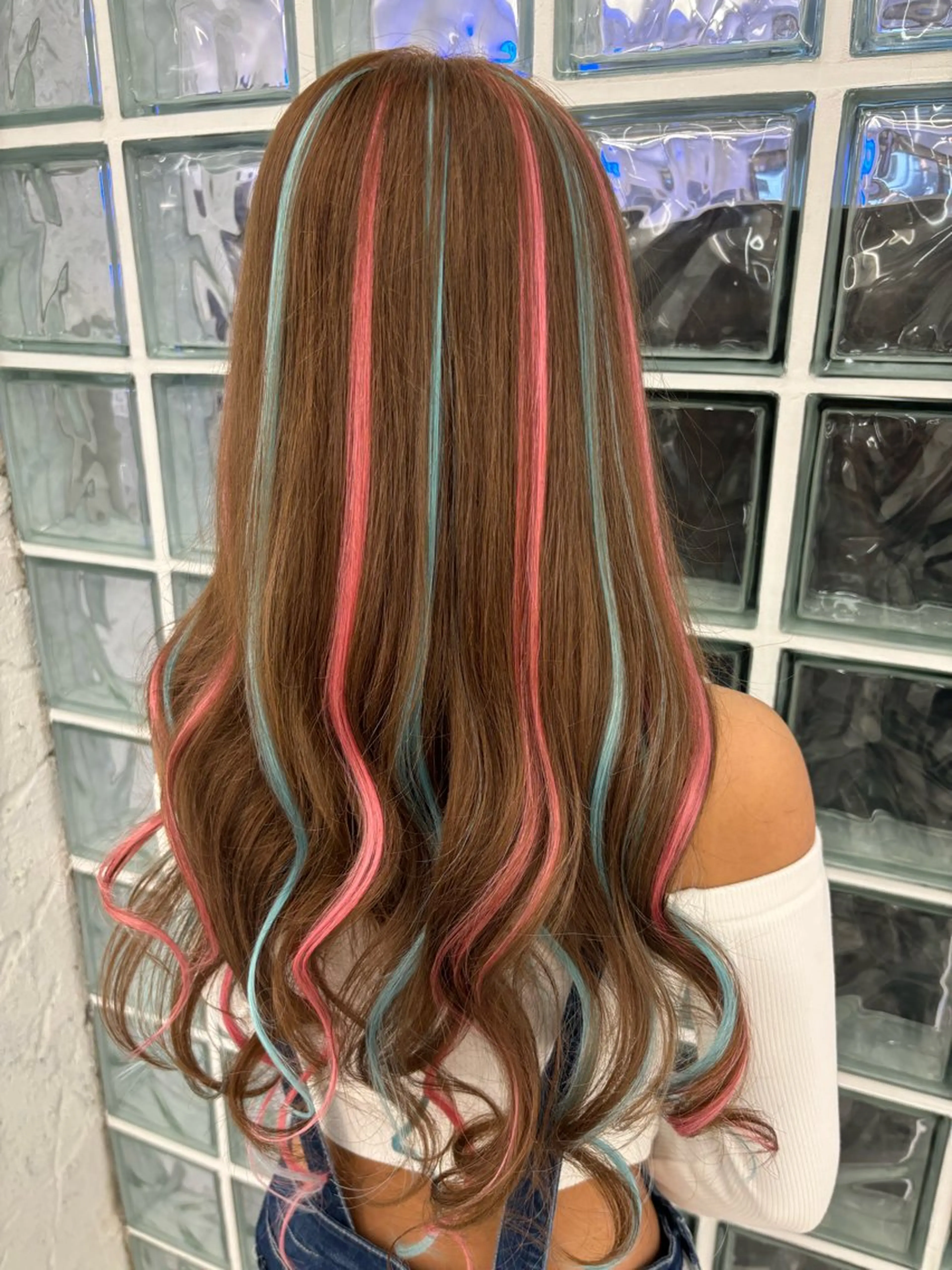 ロング ヘアカラー エクステ 中村 海星のヘアスタイル