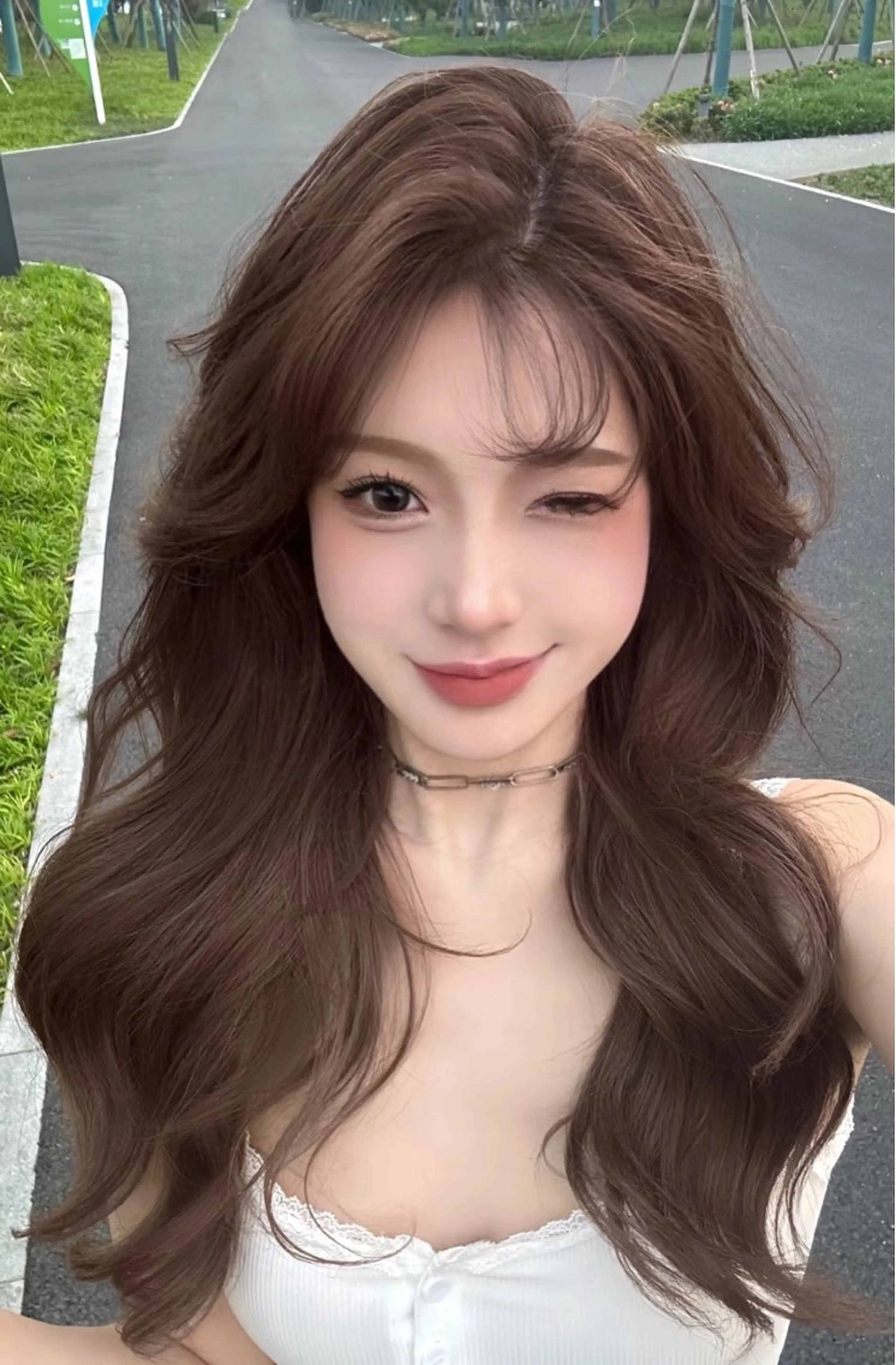 カラー ブリーチ ブリーチなしカラー ヘアカラー トリートメント ヘアセット 韓国風レイヤーカラー ライムのヘアスタイル