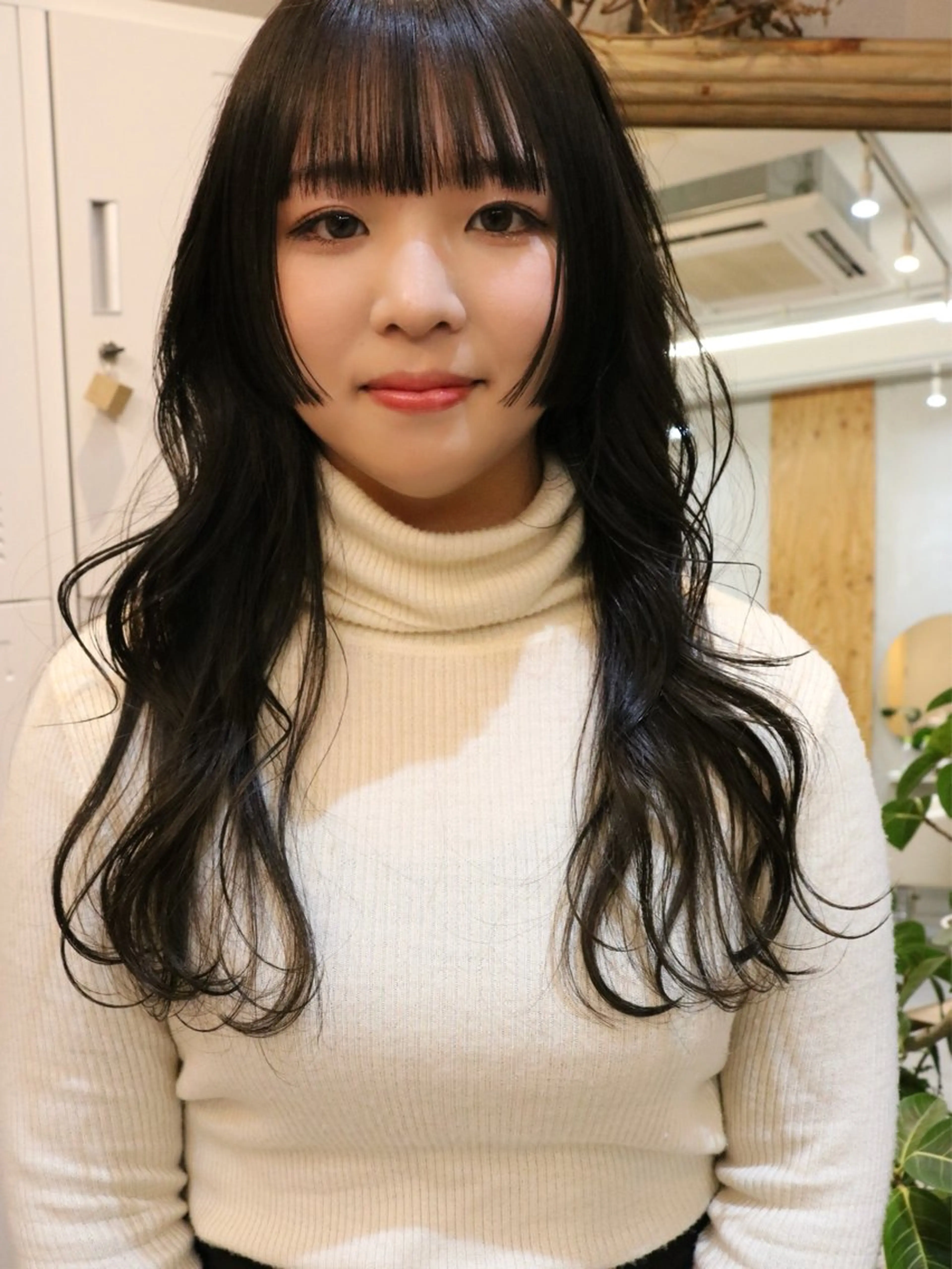 セミロング カット 松村 澪里のヘアスタイル