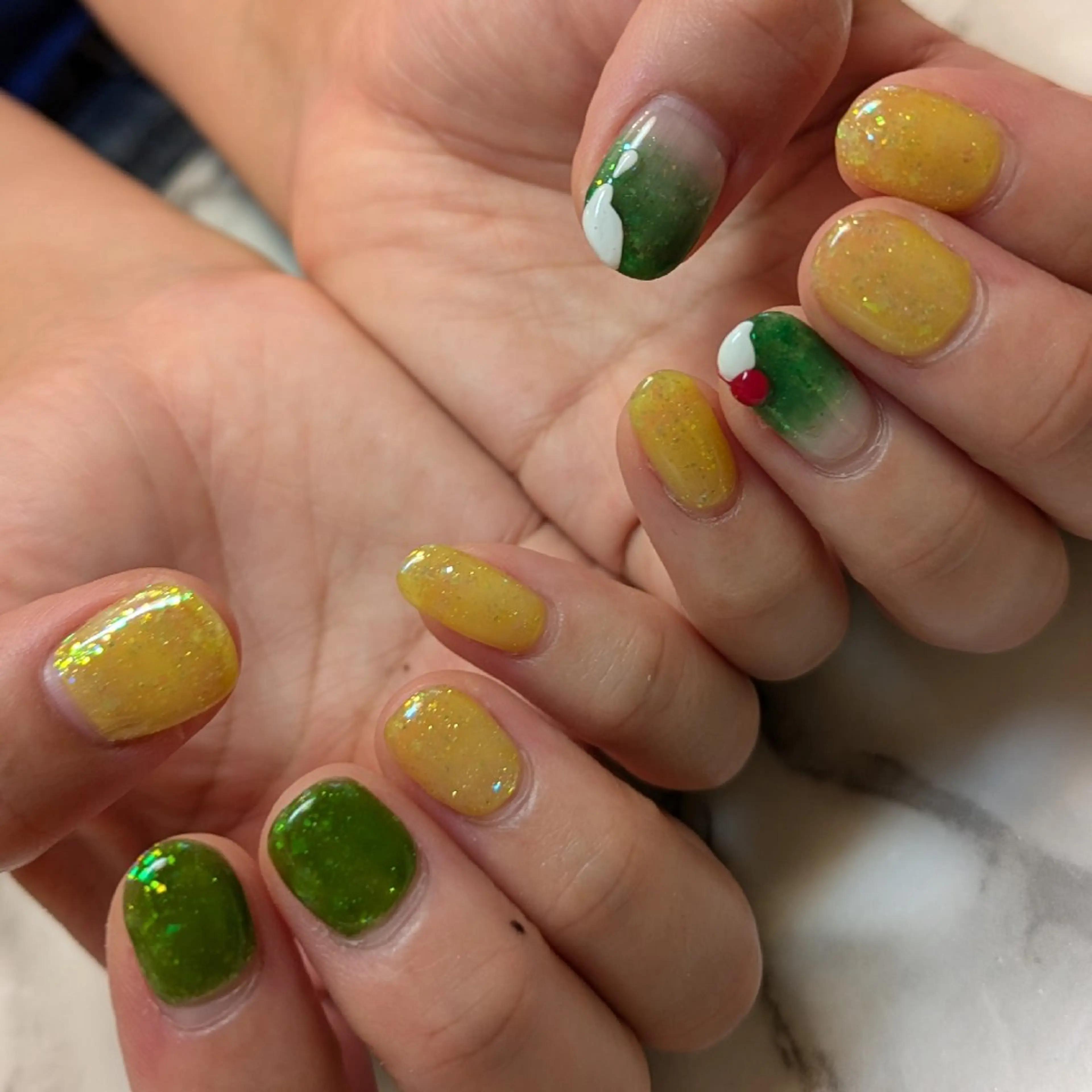 ネイル ジェヌインネイル 河内のネイルデザイン