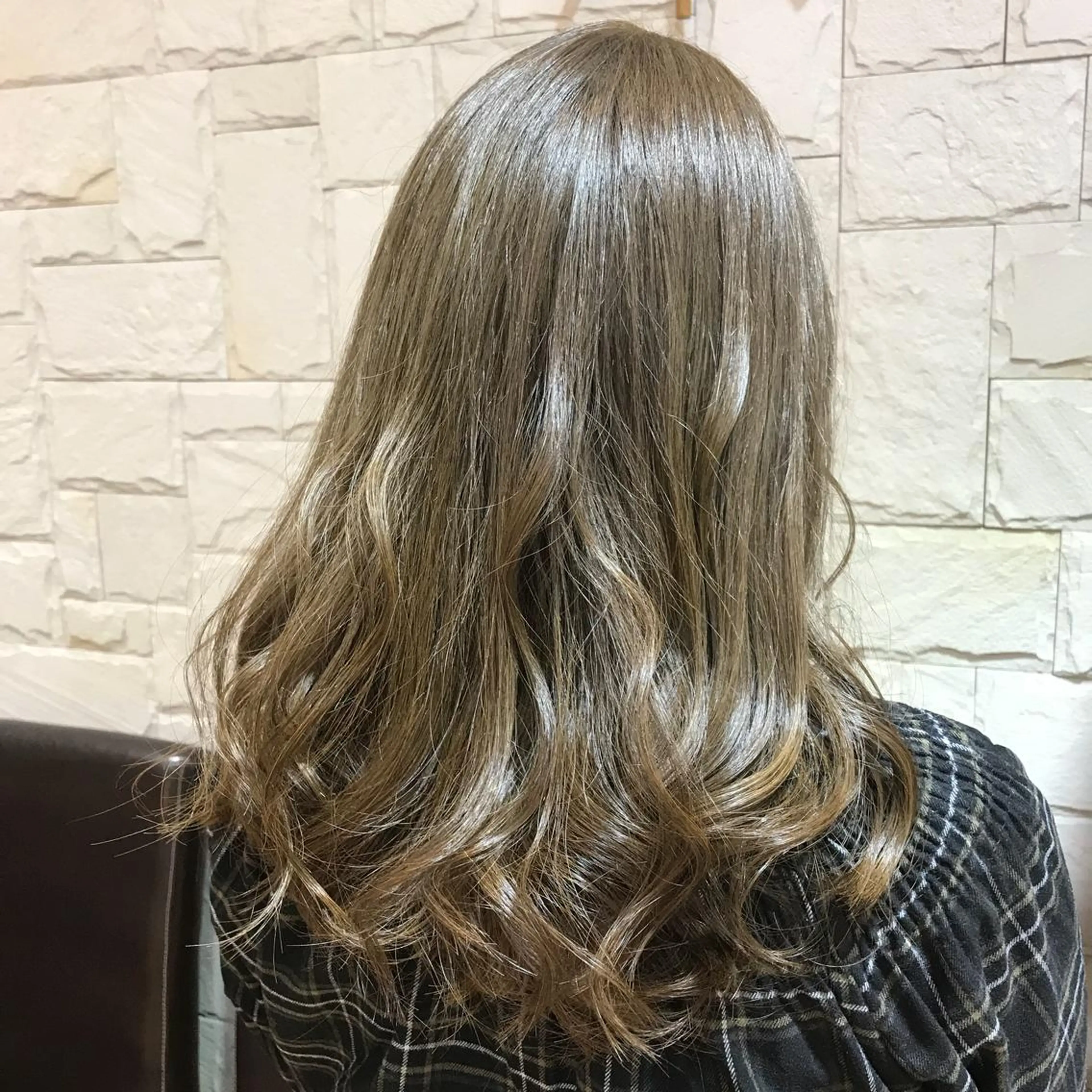 セミロング カラー Lall  You 大阪所属・🥛洒落髪小顔cut なら龍崎🥛のヘアスタイル