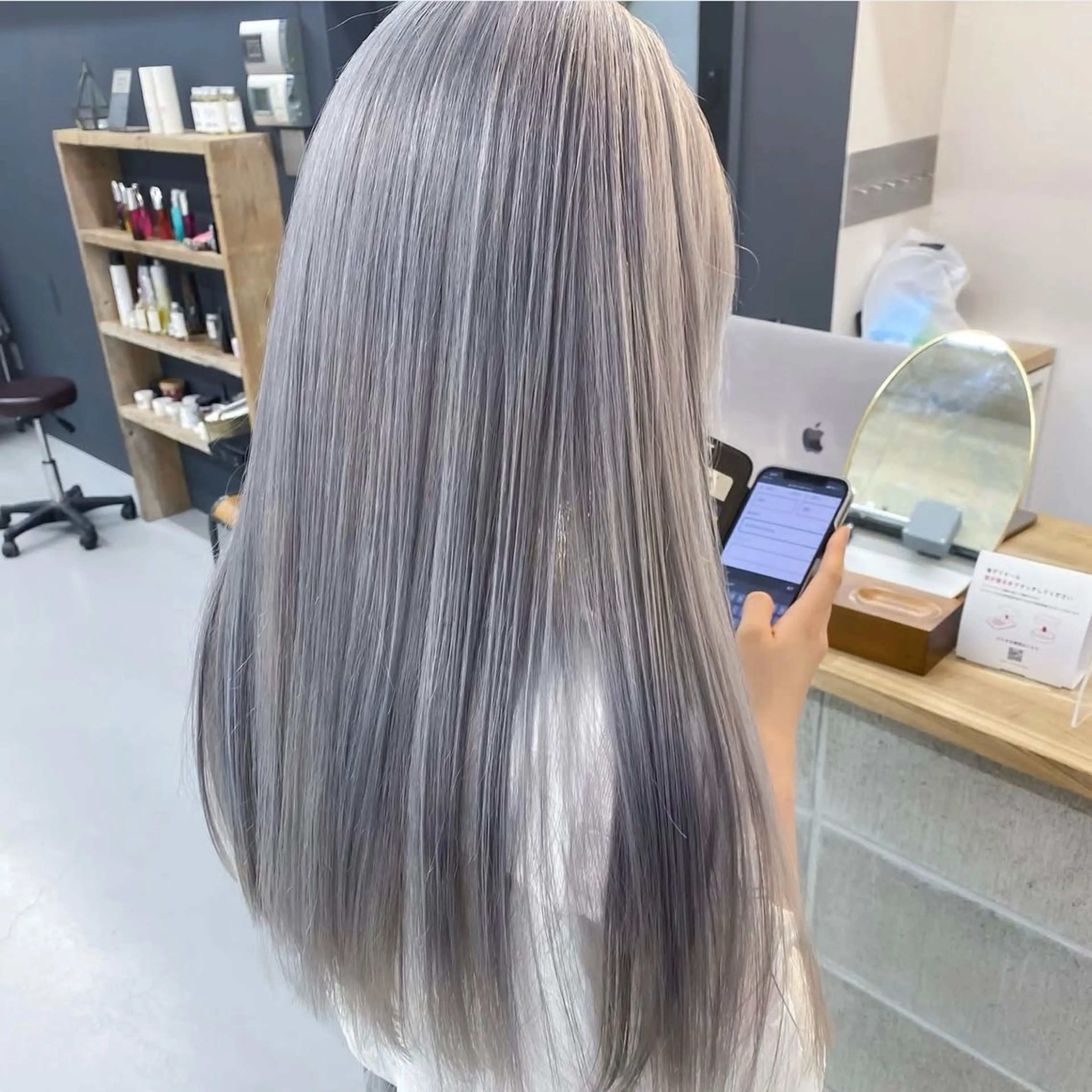 ロング カラー ブリーチ ヘアカラー ブリーチモデル yumekaのヘアスタイル