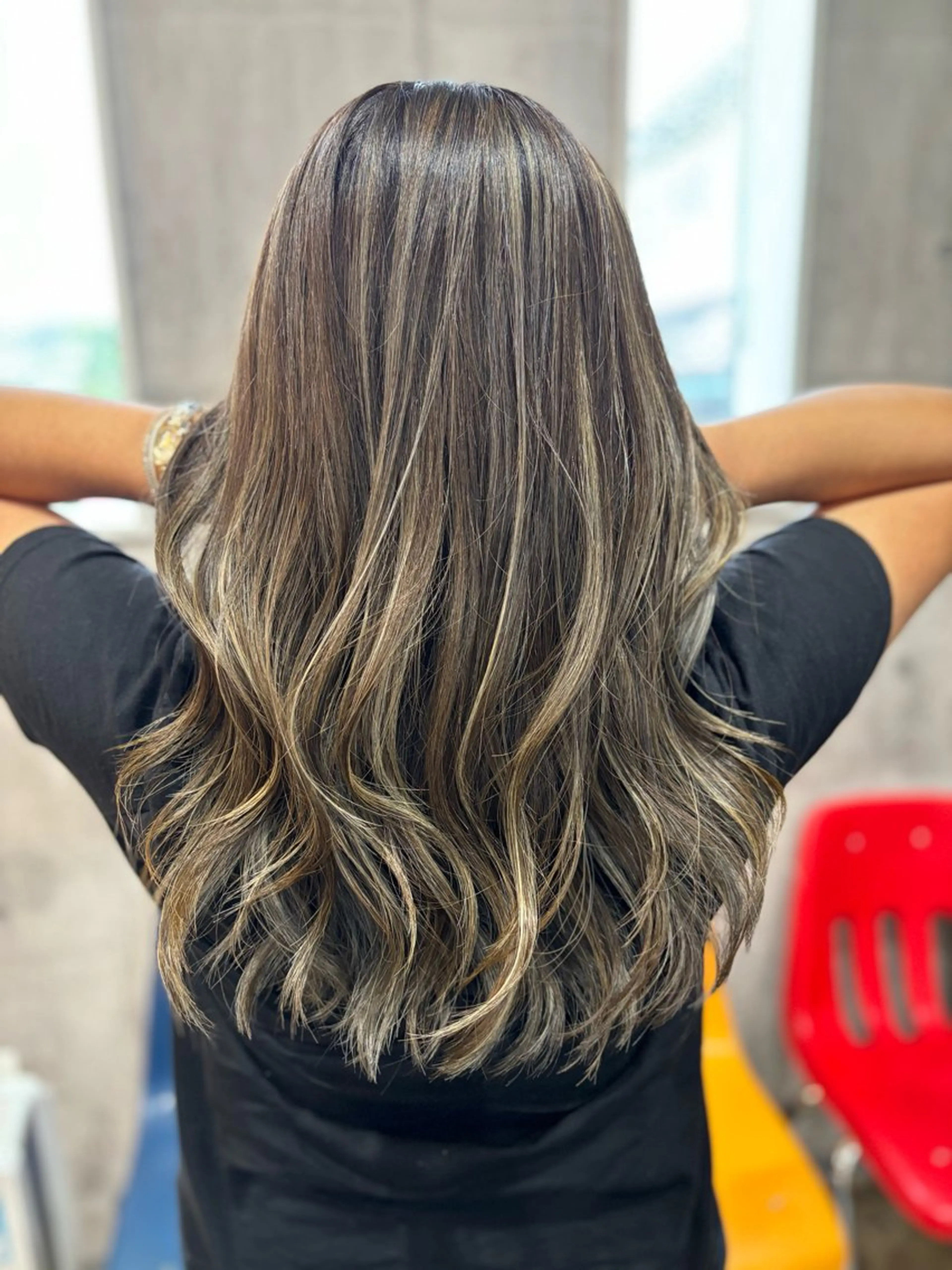 セミロング ハイライト カット ヘアカラー Welila by haku所属・yoshihara yuukiのヘアスタイル