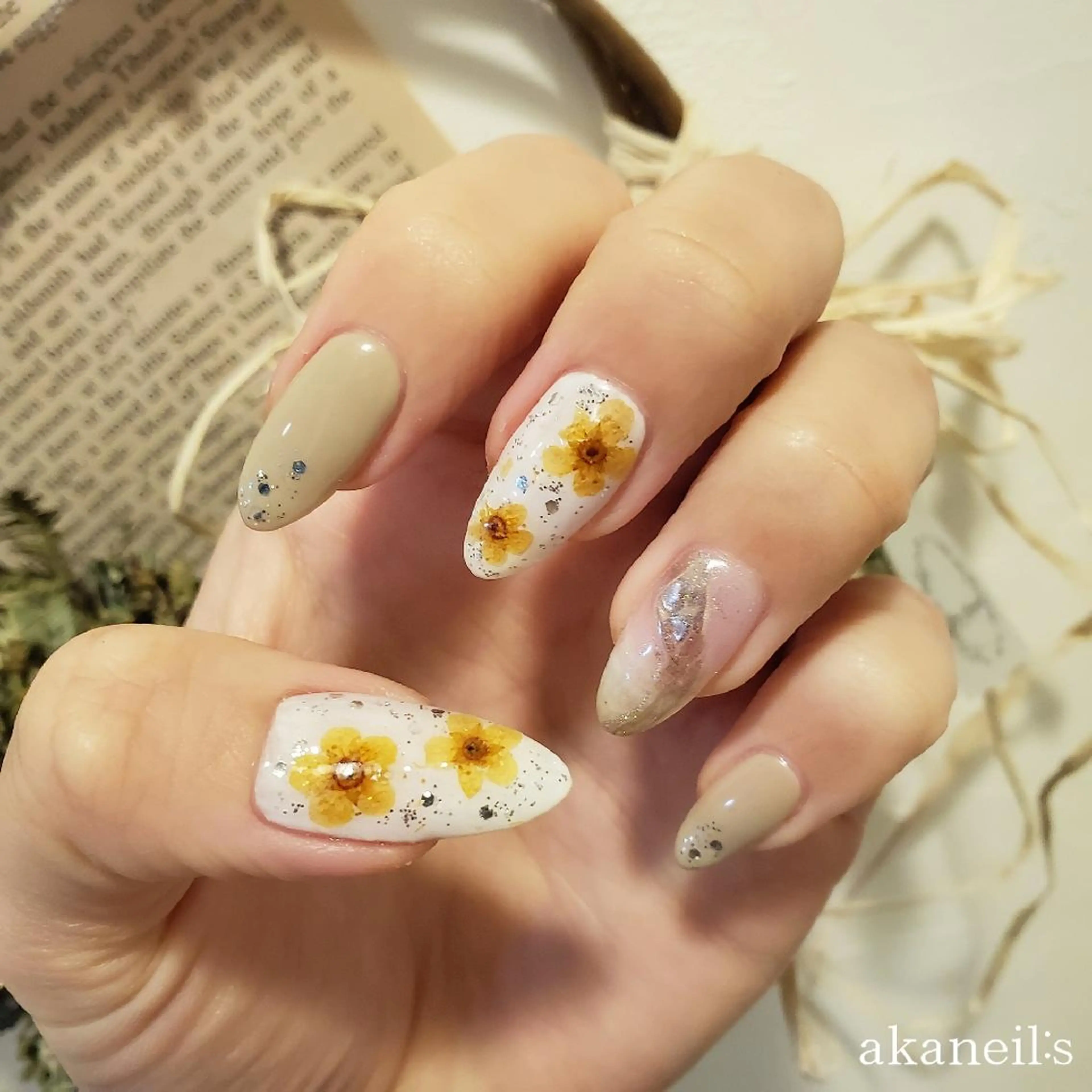 ネイル ラメ(グリッター) ミラーネイル シルバー 黄色 【akaneils】 アカネのネイルデザイン