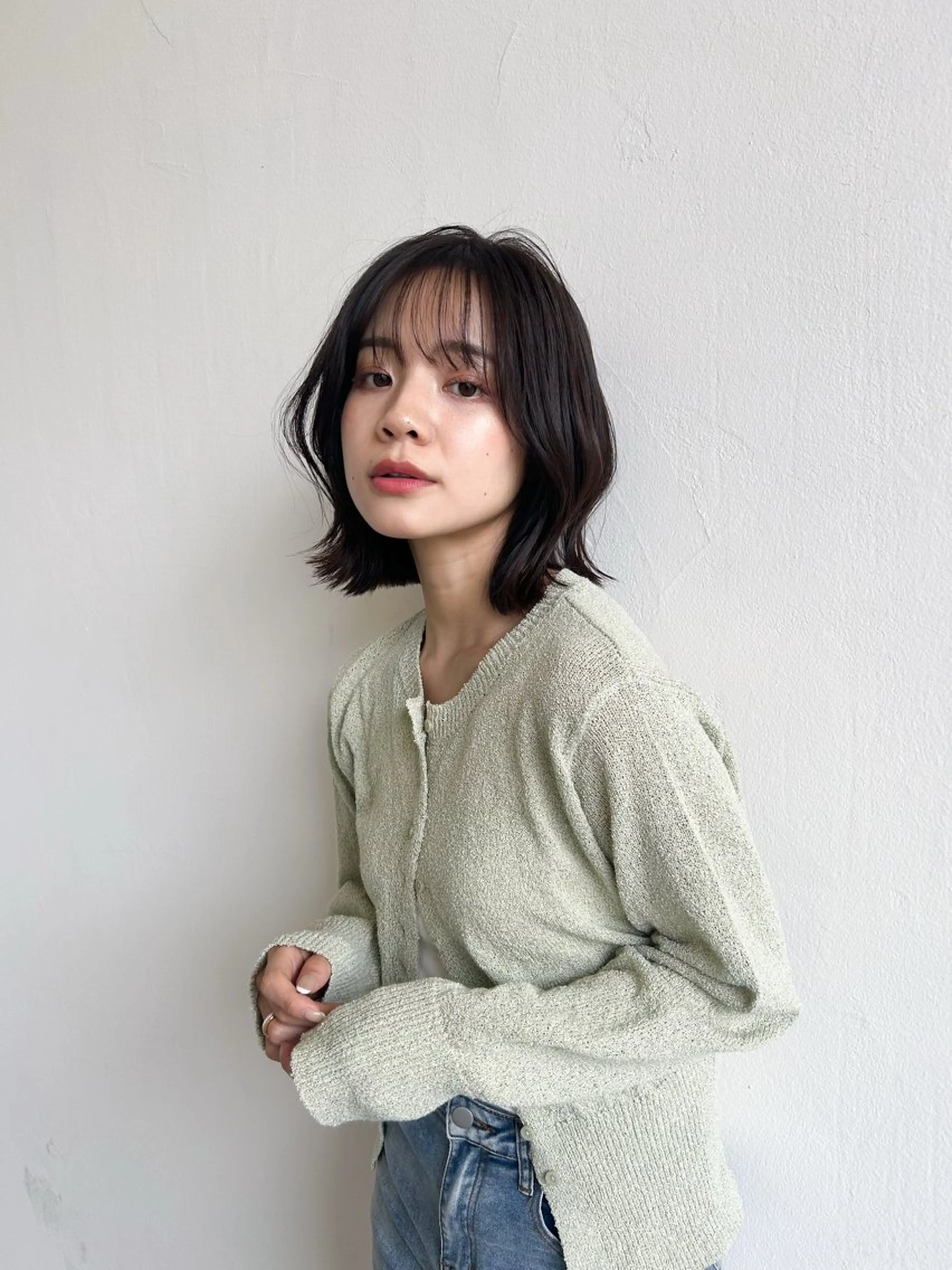 ミディアム ボブ 外ハネヘア カット ヘアカラー トリートメント 幣 あや乃 /レイヤーカットのヘアスタイル