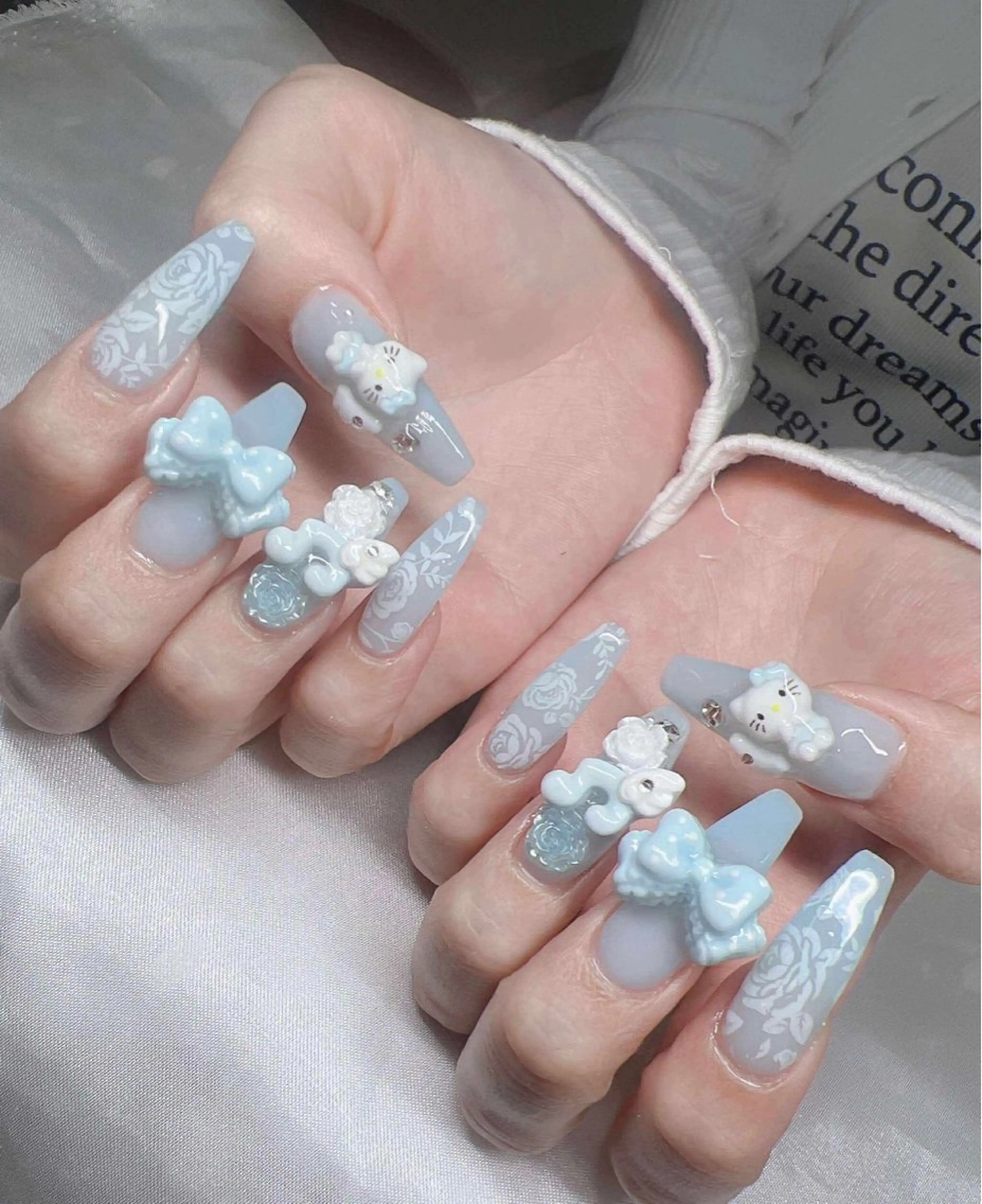 ネイル 長さ出し グラデーション キラキラネイル マグネットネイル ニュアンスネイル Lee Ainのネイルデザイン