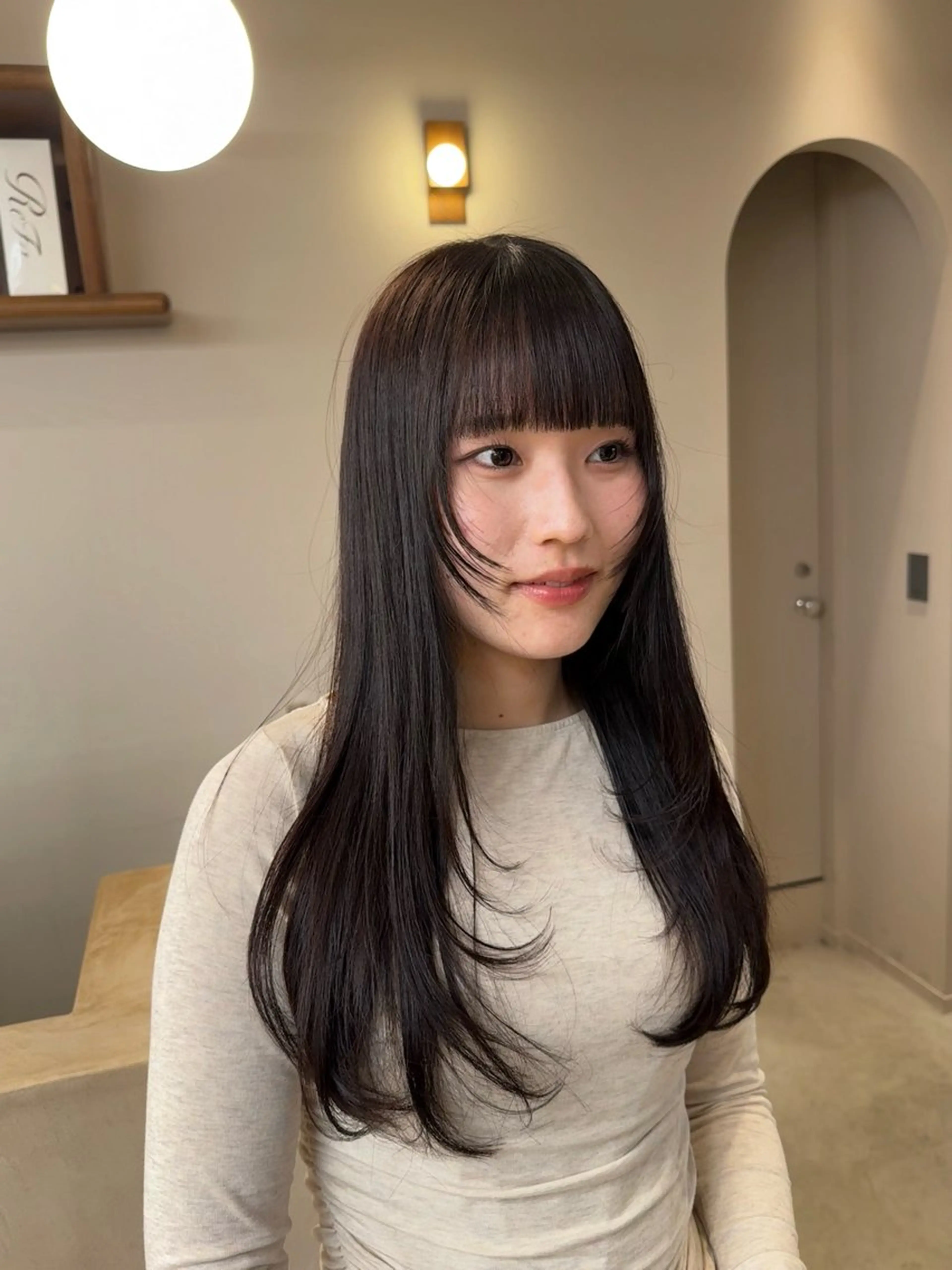 ロング 顔まわりレイヤー レイヤーカット ayano 🌱のヘアスタイル