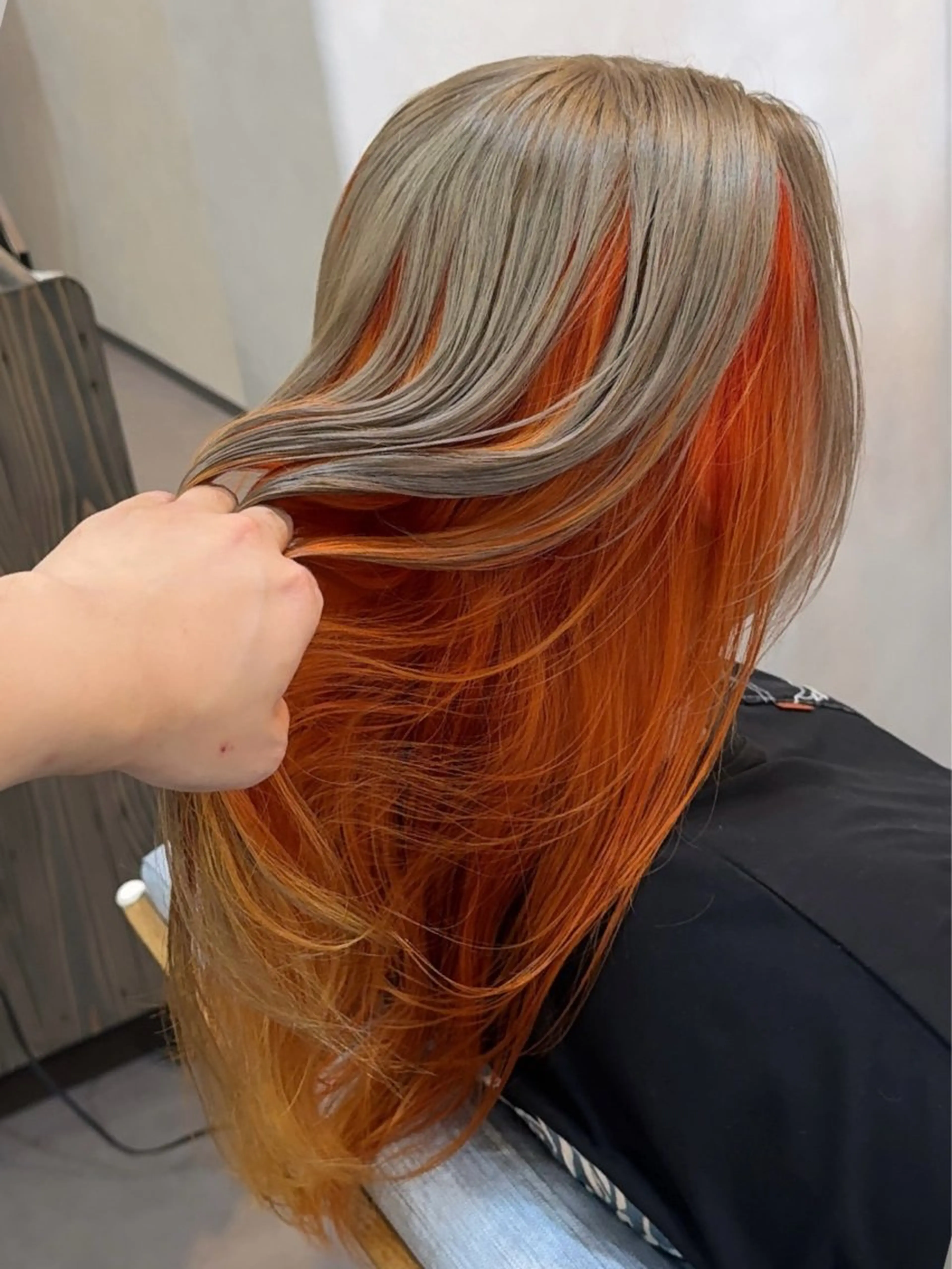 ロング ハイライト 髪質改善 縮毛矯正 カット ヘアカラー トリートメント 髪のお悩みお任せ ください坂 要司のヘアスタイル