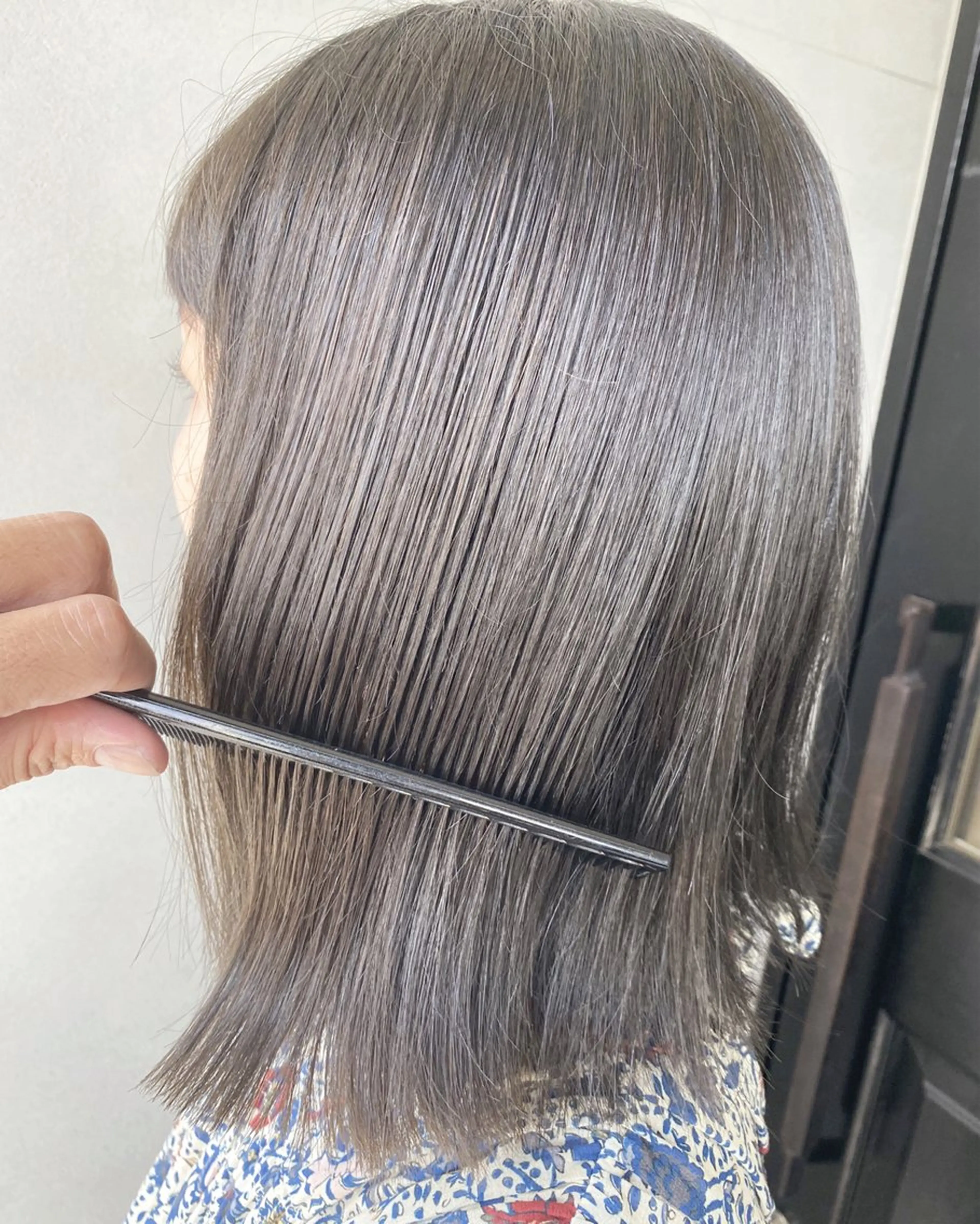 カラー アッシュ ブリーチ 透明感カラー ブリーチなしカラー conne& ririのヘアスタイル