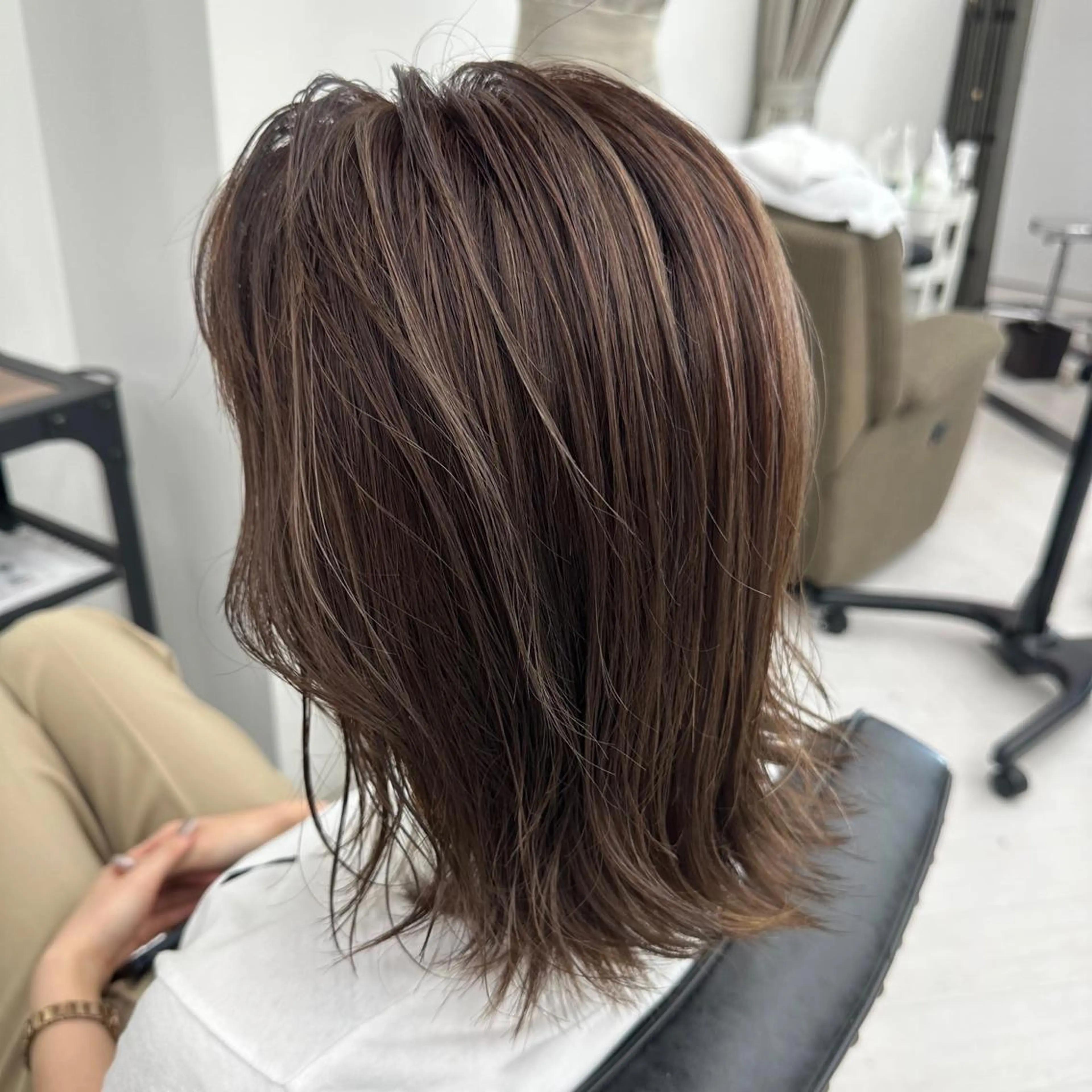 セミロング カラー パーマ ヘアアレンジ メンズ キッズ ネイル マツエク・マツパ アイブロウ メンズハイライト ハイライトカラー ハイライト mona/ ストレートスタイル✨のヘアスタイル